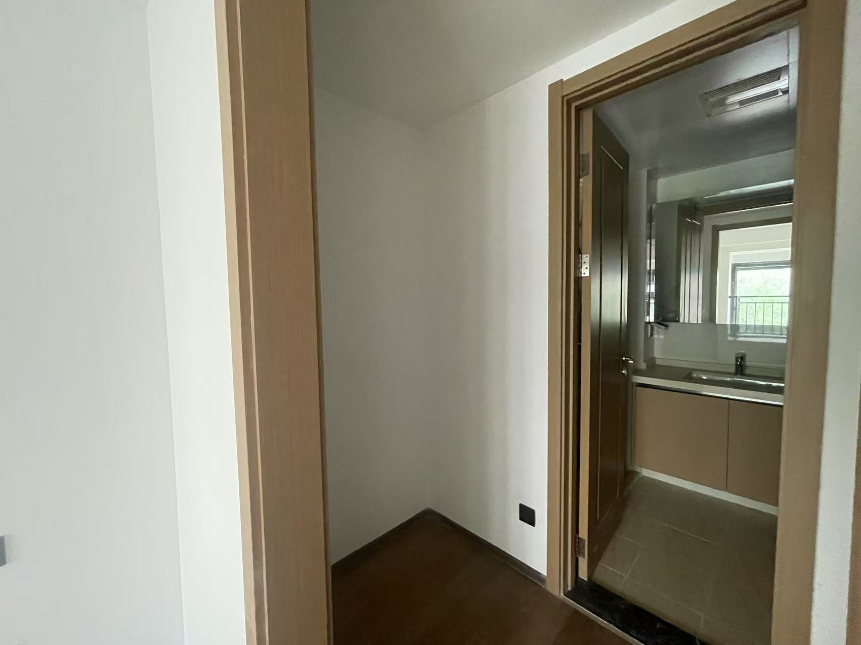 春风南岸东园 5室2厅2卫 142m&sup2;