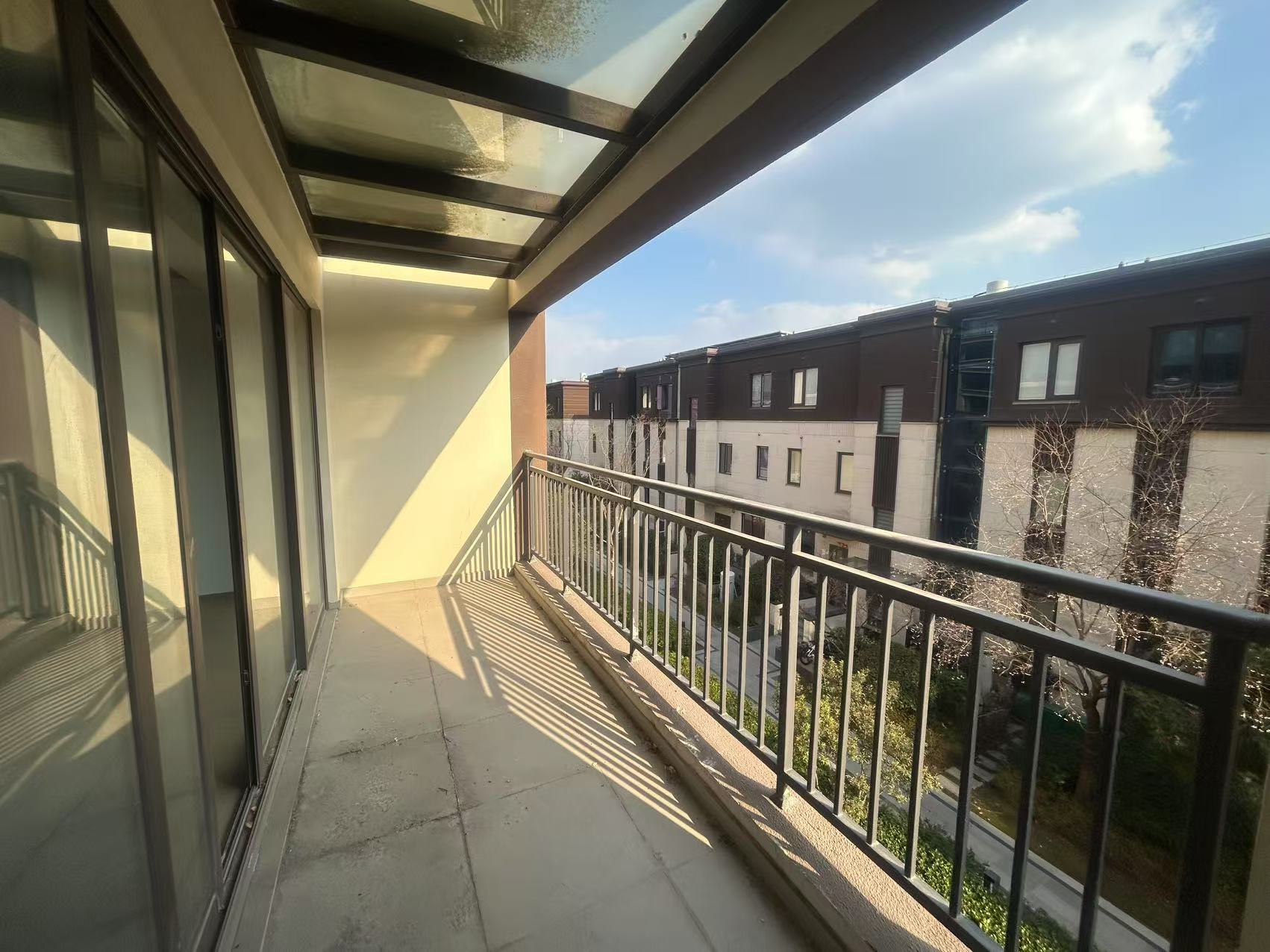 春风南岸东园 4室2厅3卫 167m&sup2;