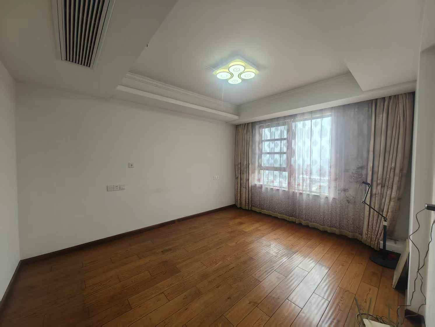 冠城大通棕榈湾 3室2厅2卫 130m&sup2;