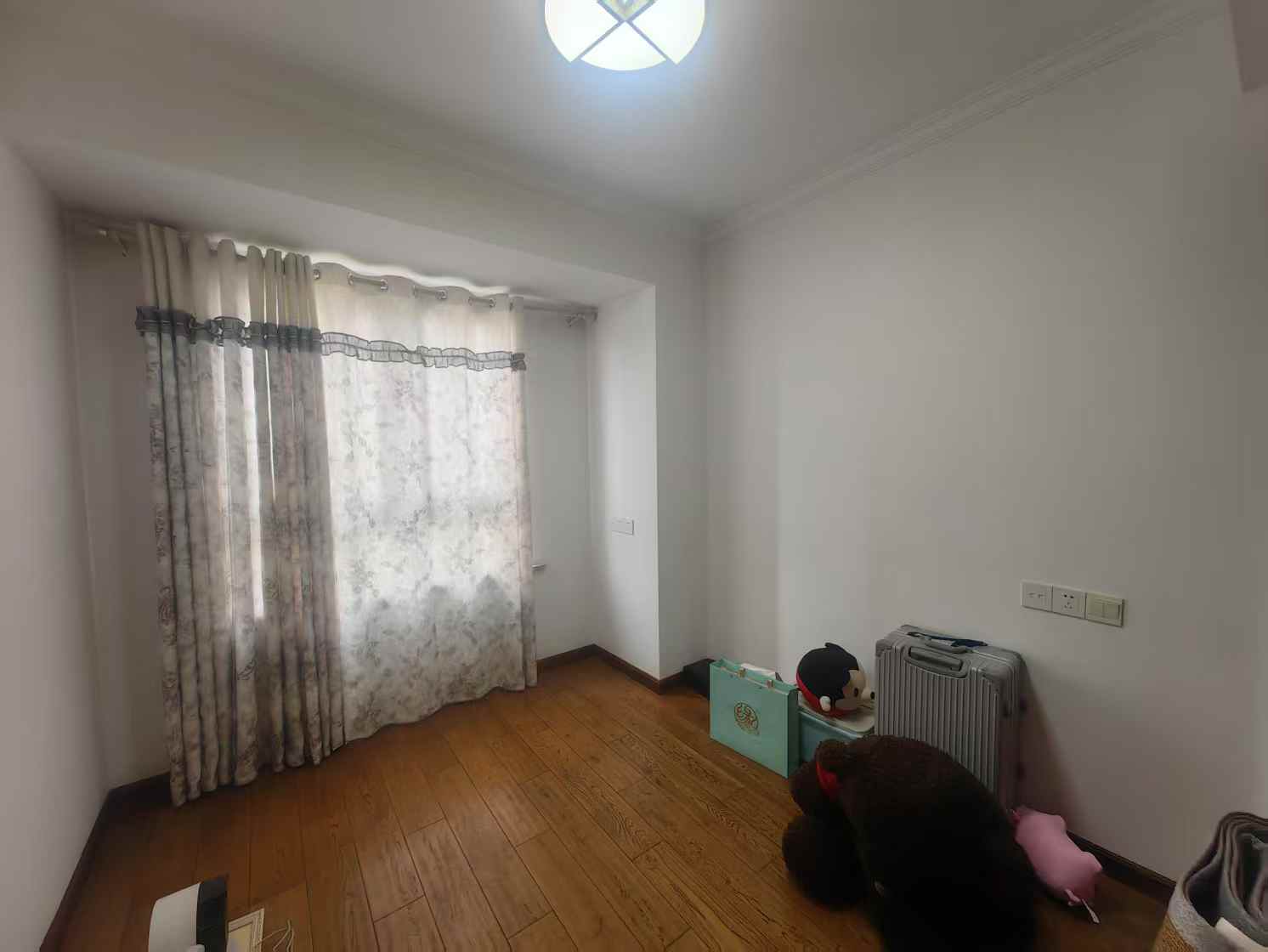 冠城大通棕榈湾 3室2厅2卫 130m&sup2;