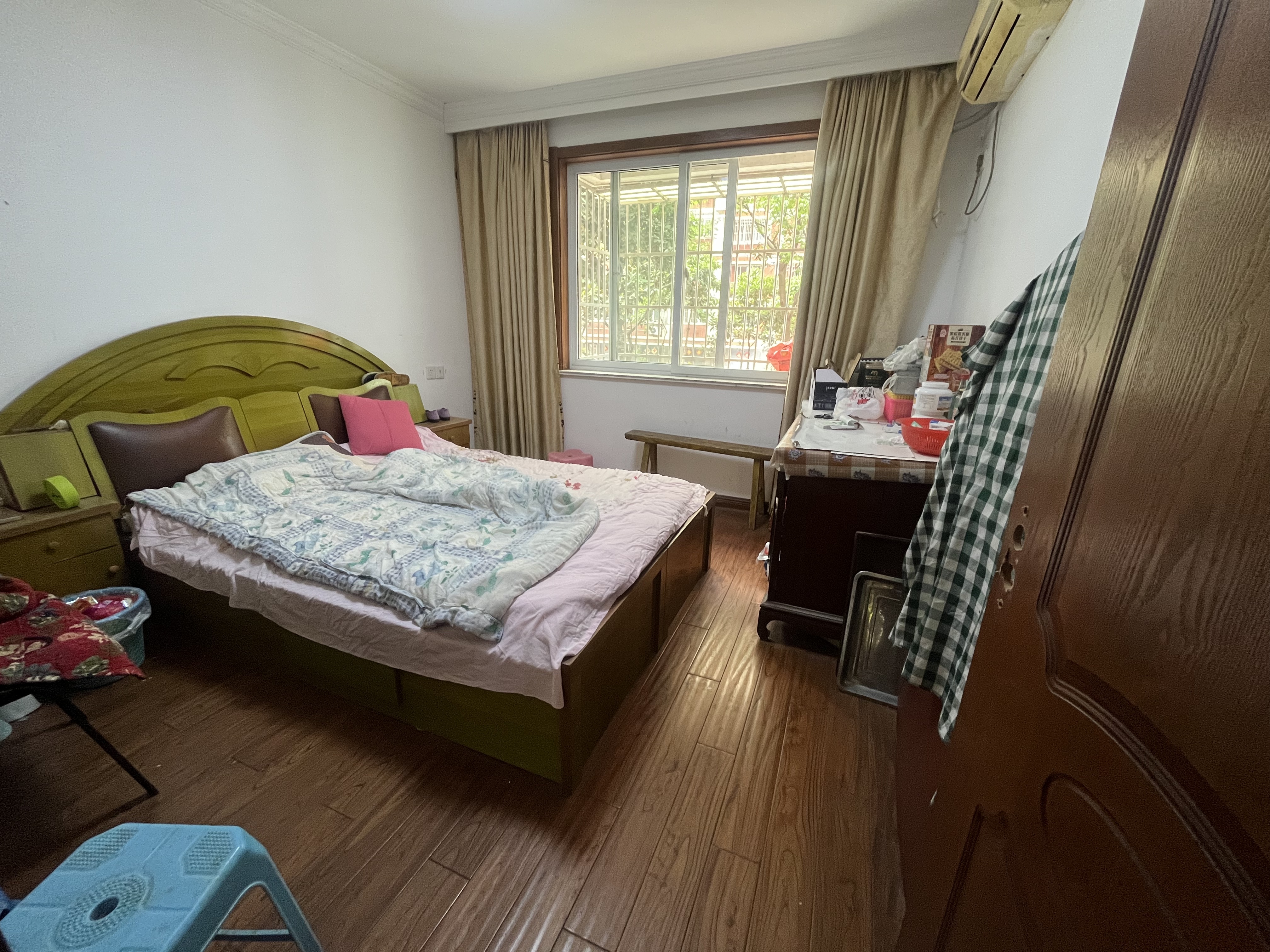 新港花苑 3室2厅1卫 130.88m&sup2;