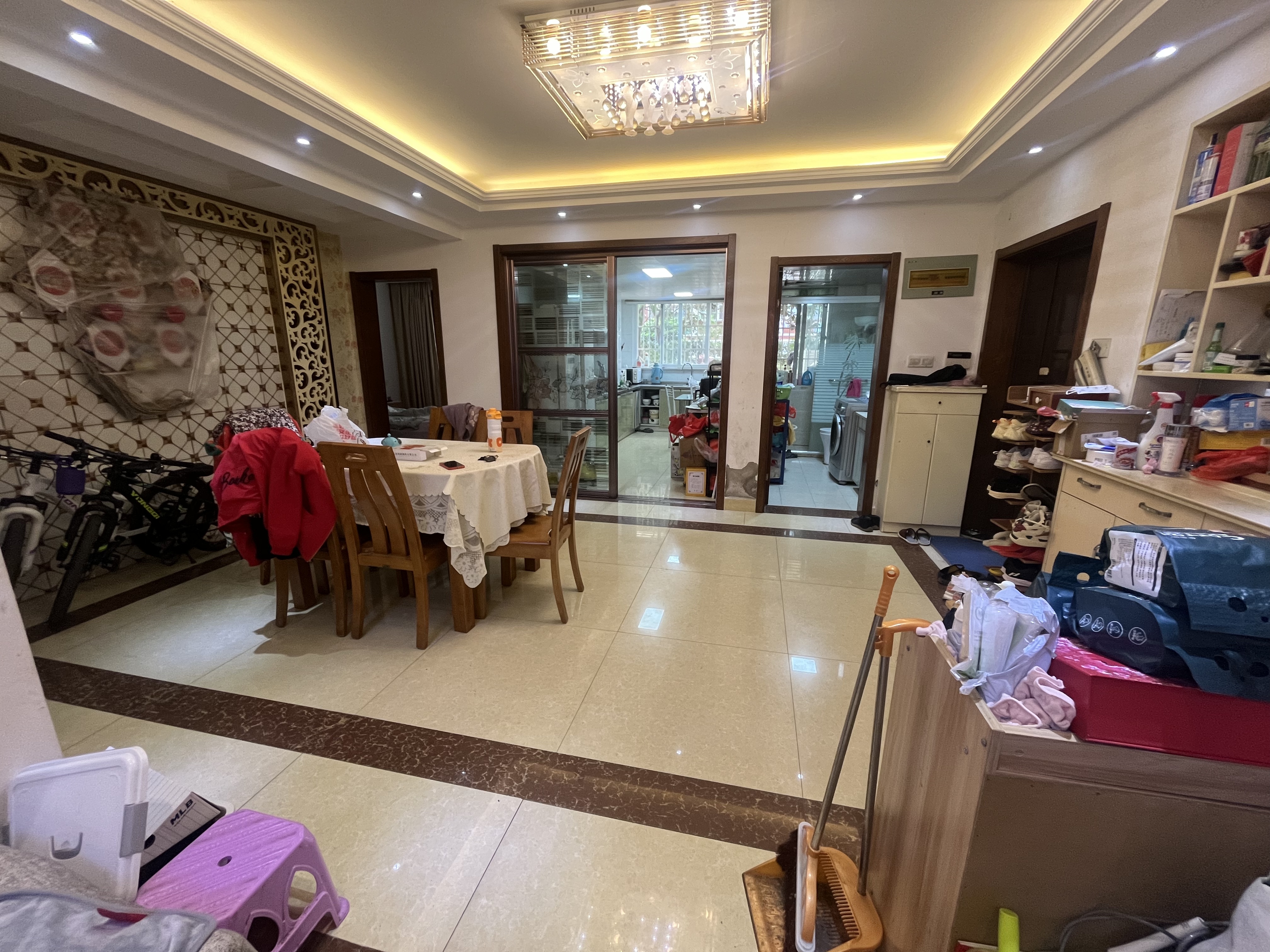 新港花苑 3室2厅1卫 130.88m&sup2;
