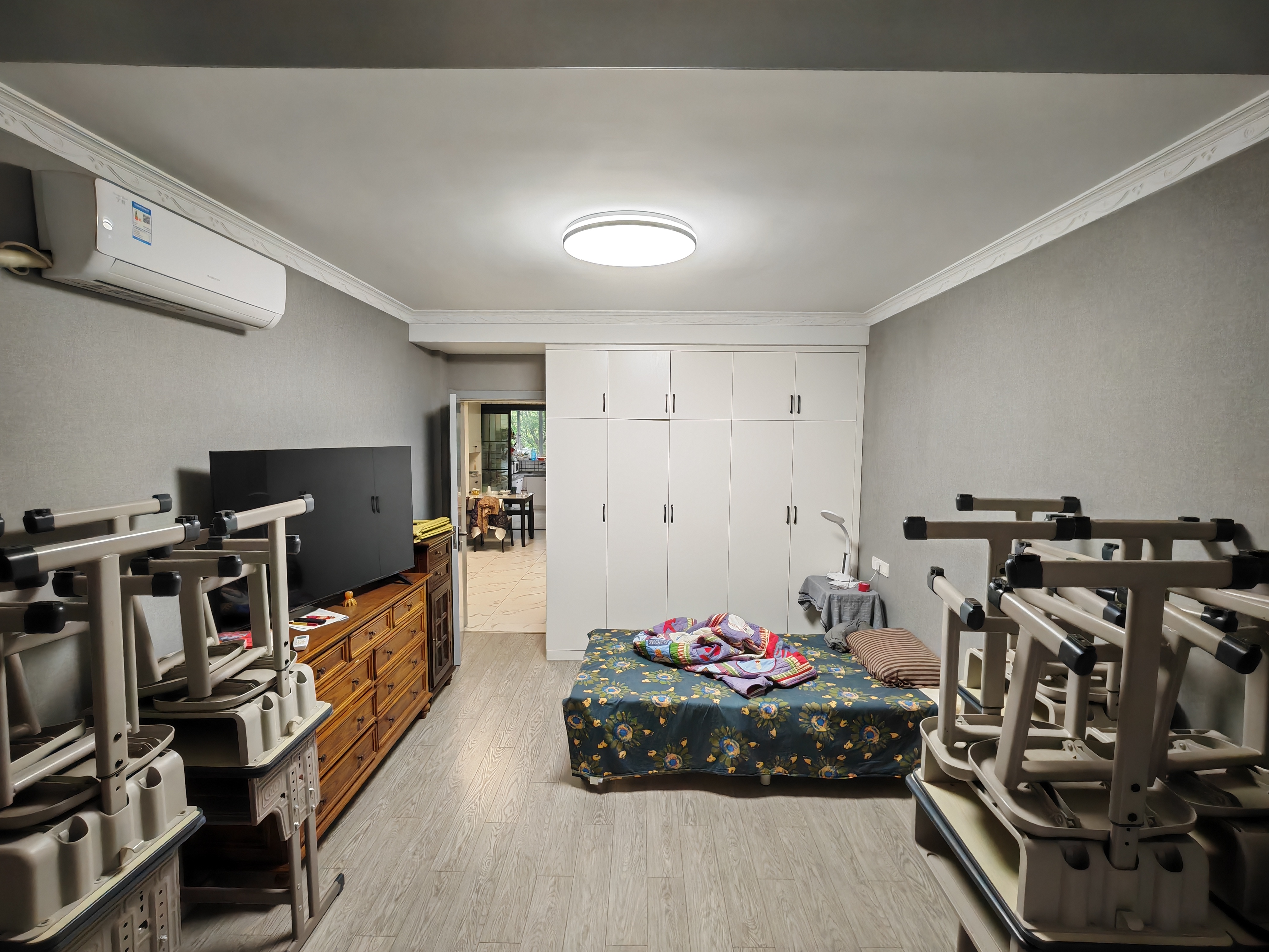 三里墩花苑四期 1室1厅1卫 60.00m&sup2;