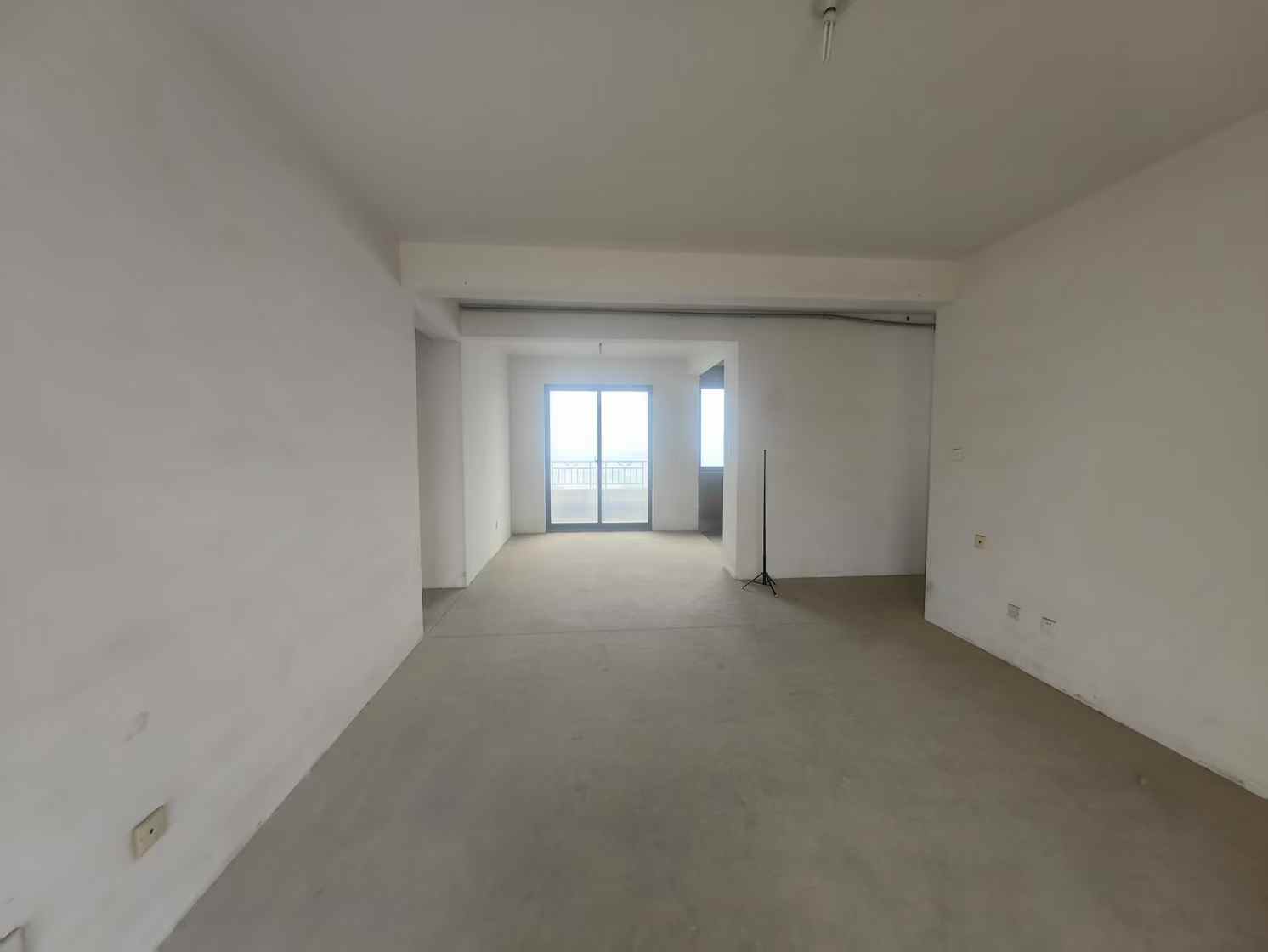 冠城大通棕榈湾 4室2厅2卫 133.64m²