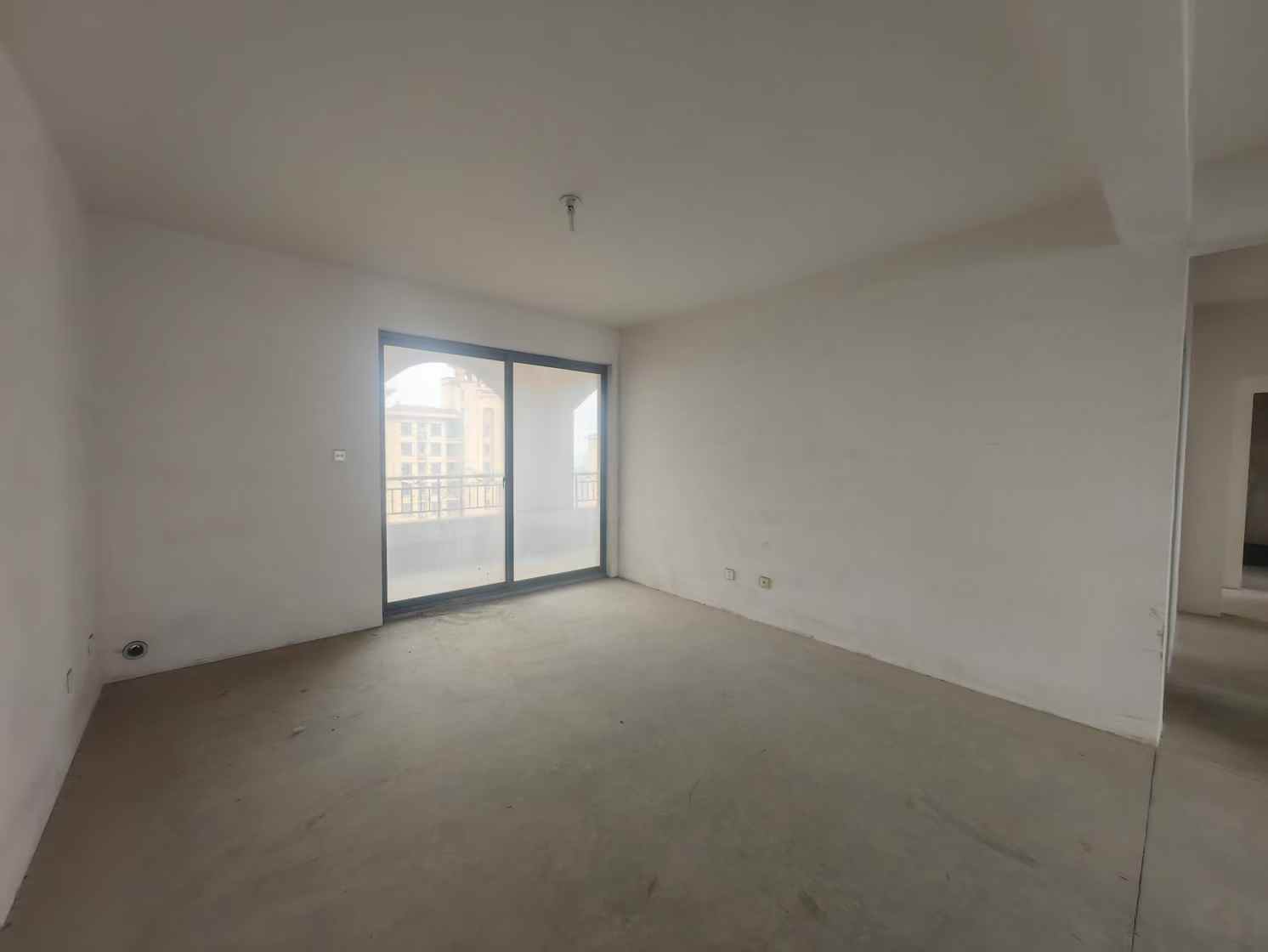 冠城大通棕榈湾 4室2厅2卫 133.64m&sup2;