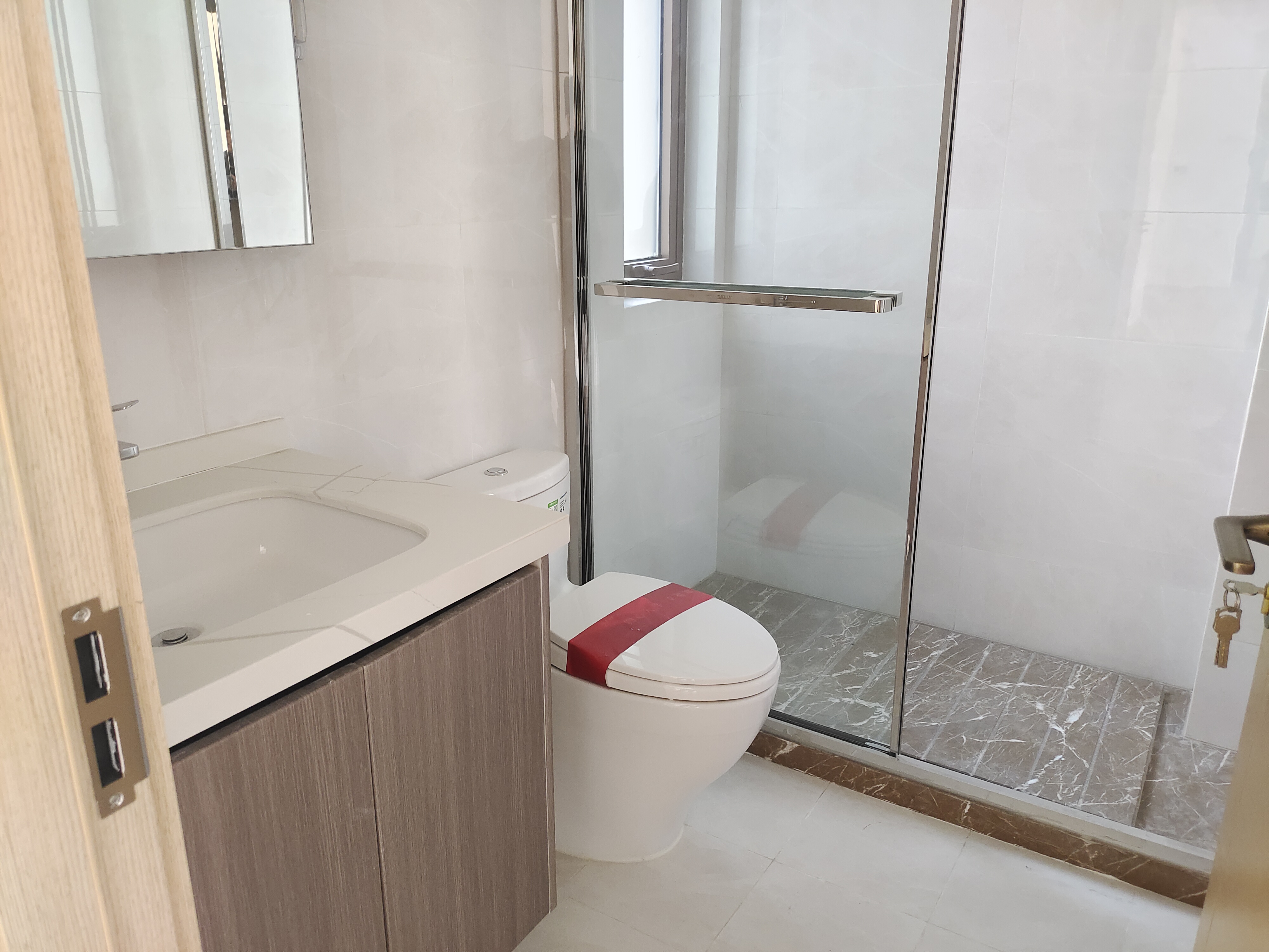 星湖泮 4室2厅2卫 142.26m&sup2;