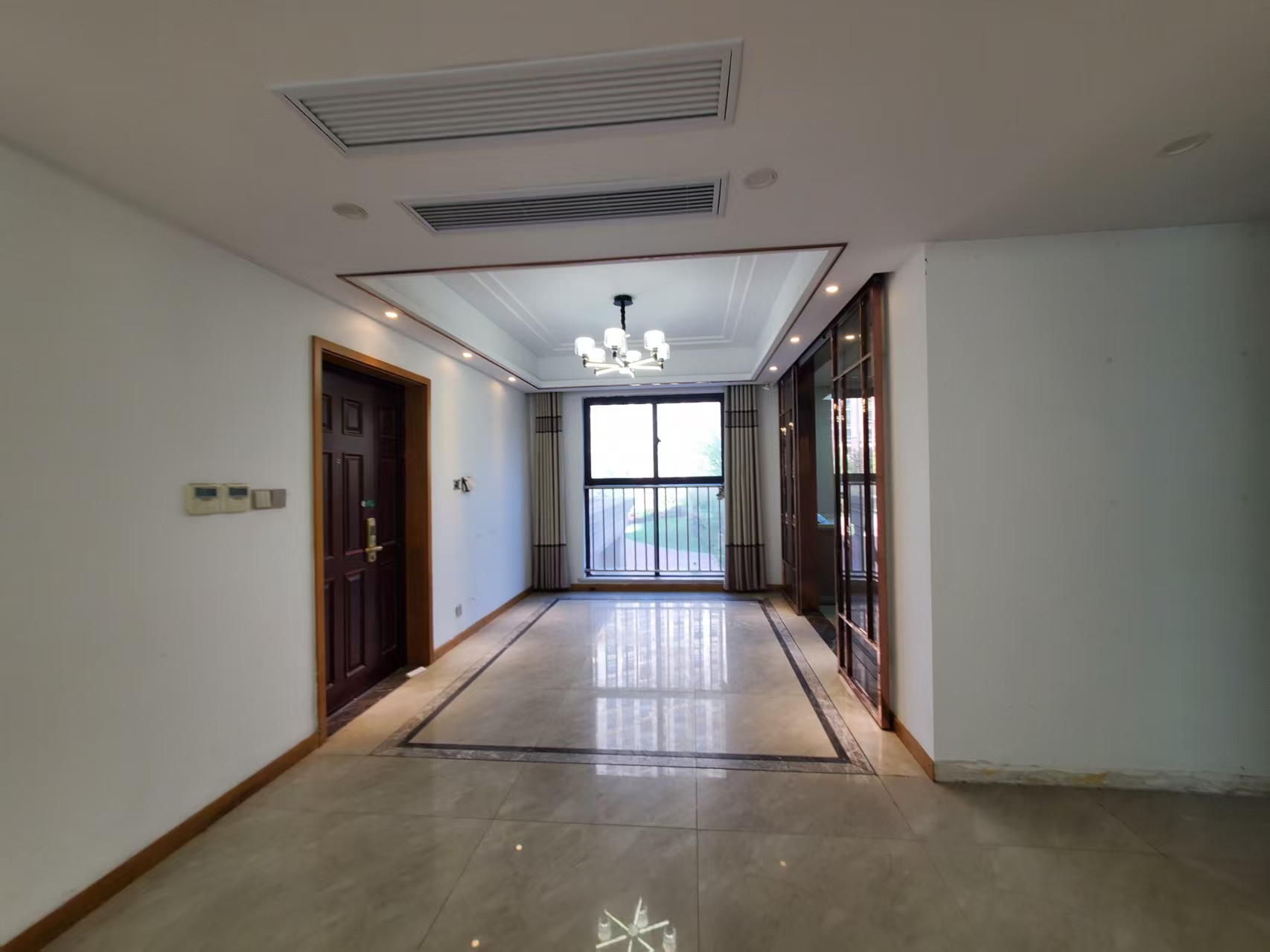 中南世纪花城三期 3室2厅2卫 133m&sup2;
