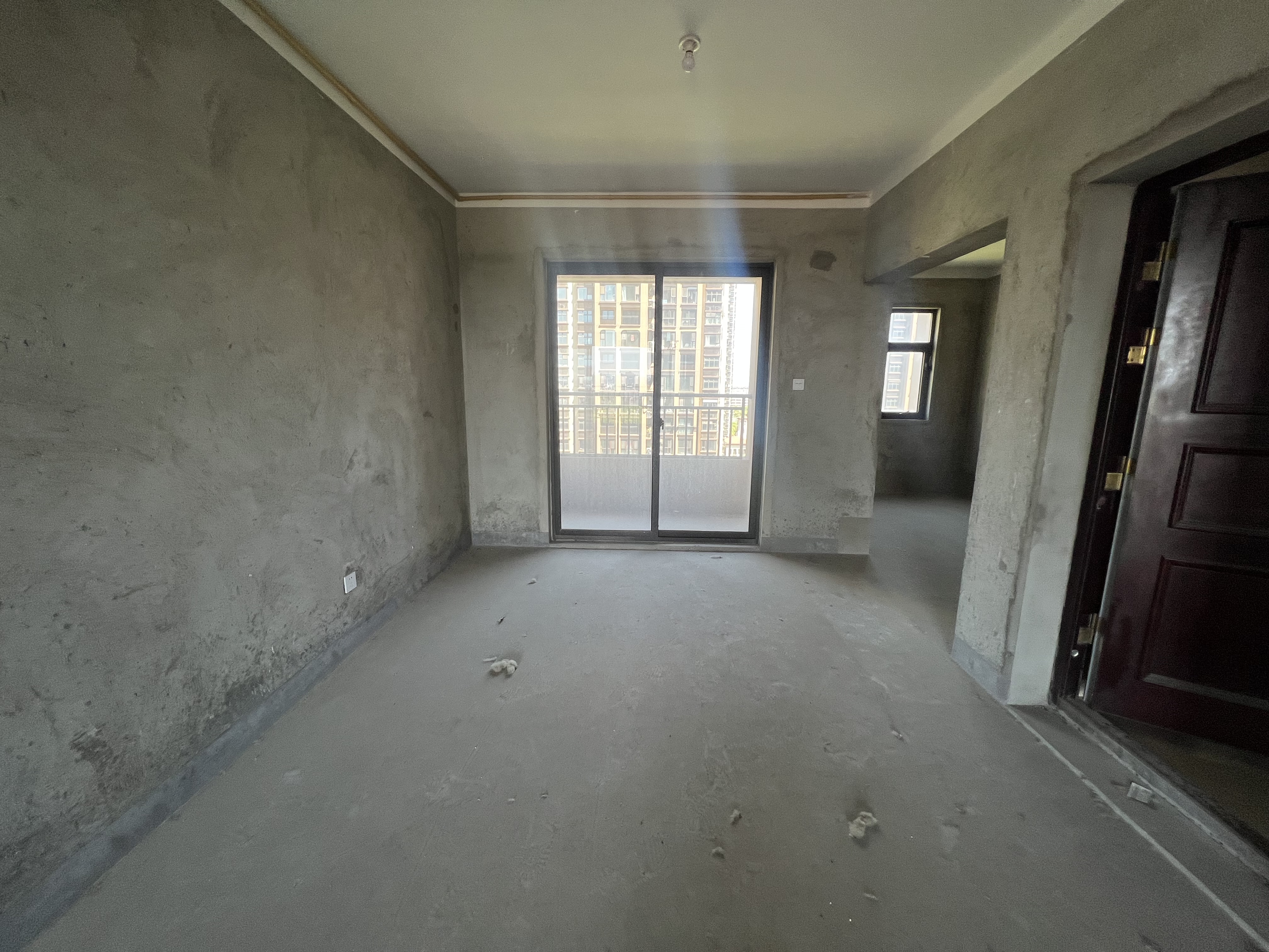 华强城 4室2厅2卫 158m²