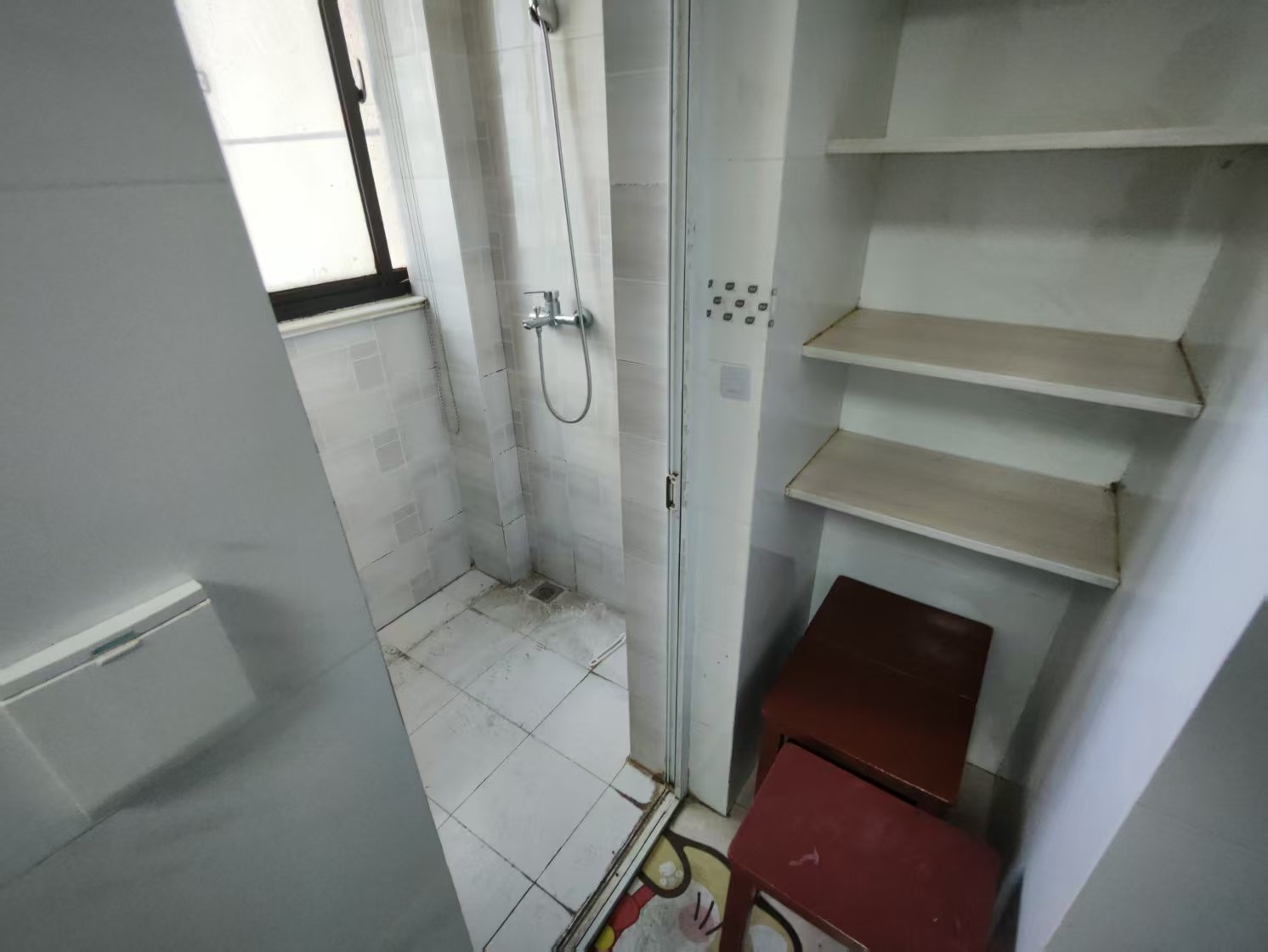 紫东南苑北区 4室1厅1卫 128m&sup2;