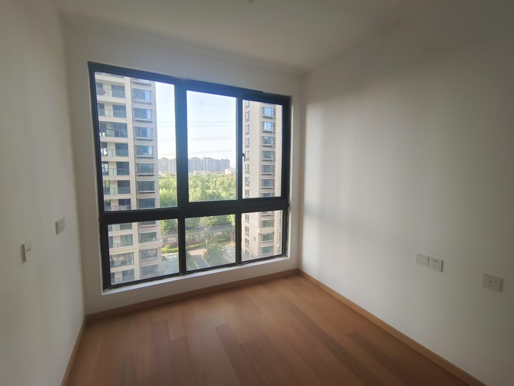 时光漫城 4室2厅2卫 124.51m&sup2;