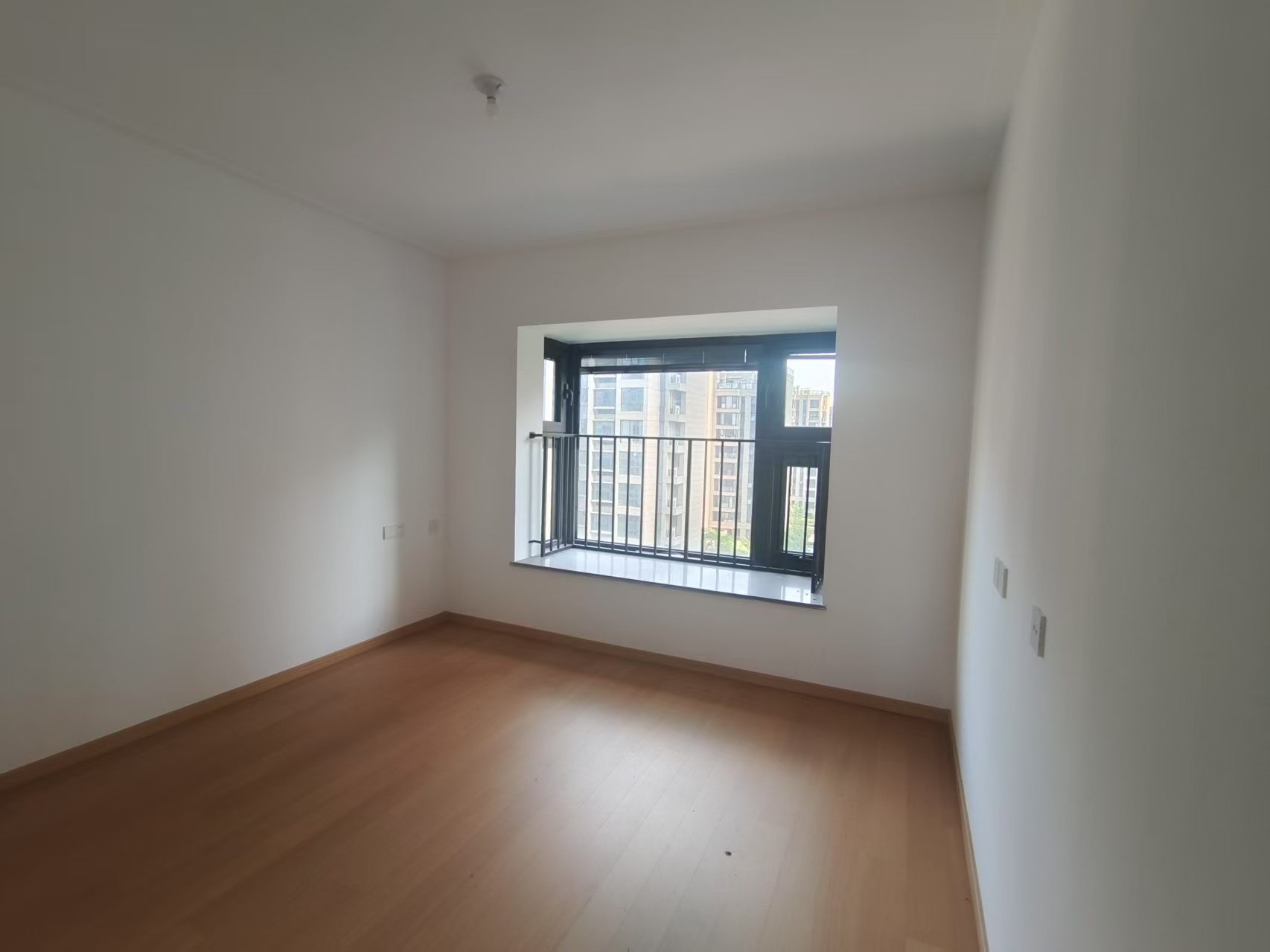 时光漫城 4室2厅2卫 124.51m&sup2;