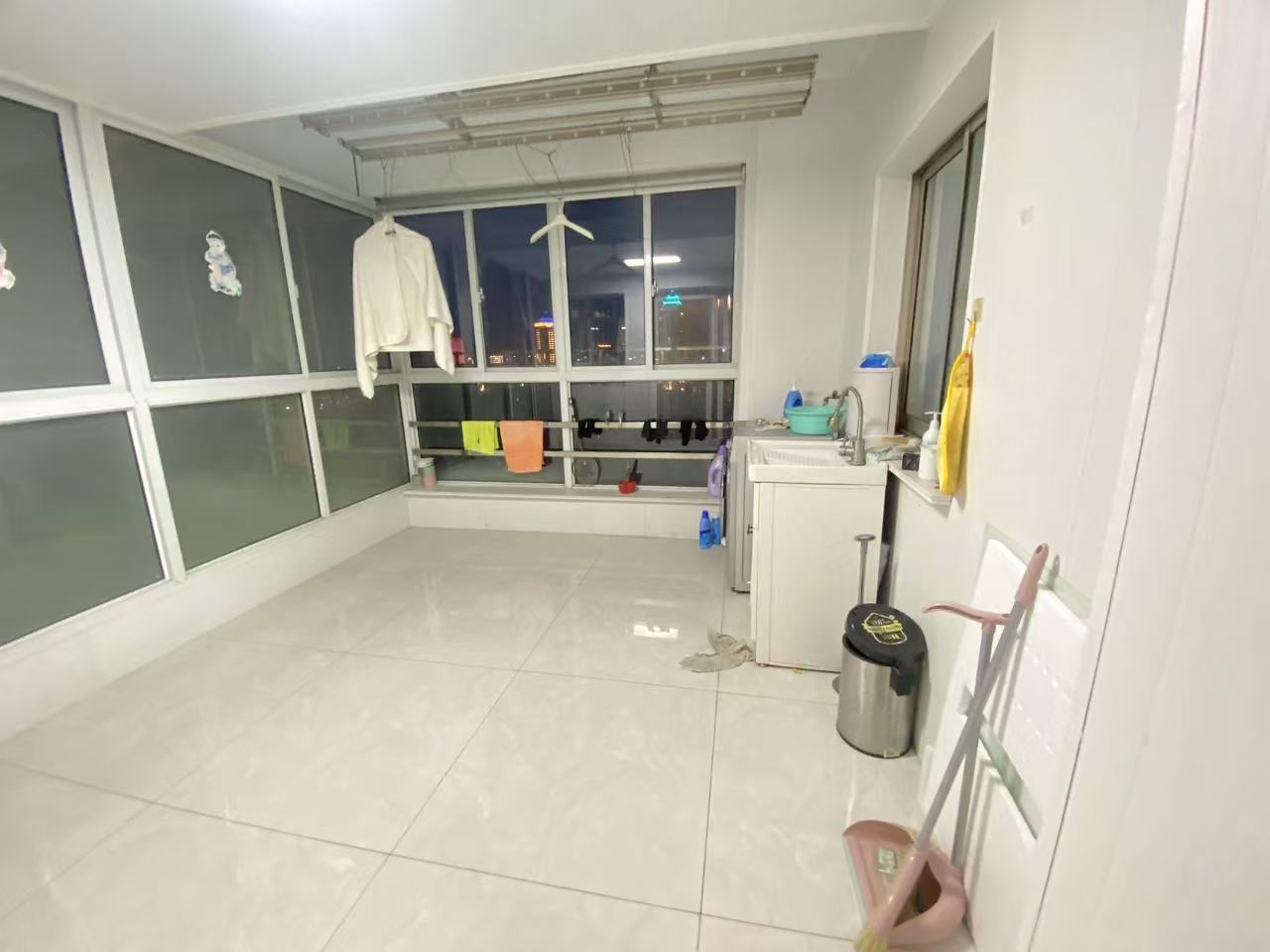中南大厦 2室1厅1卫 115m&sup2;