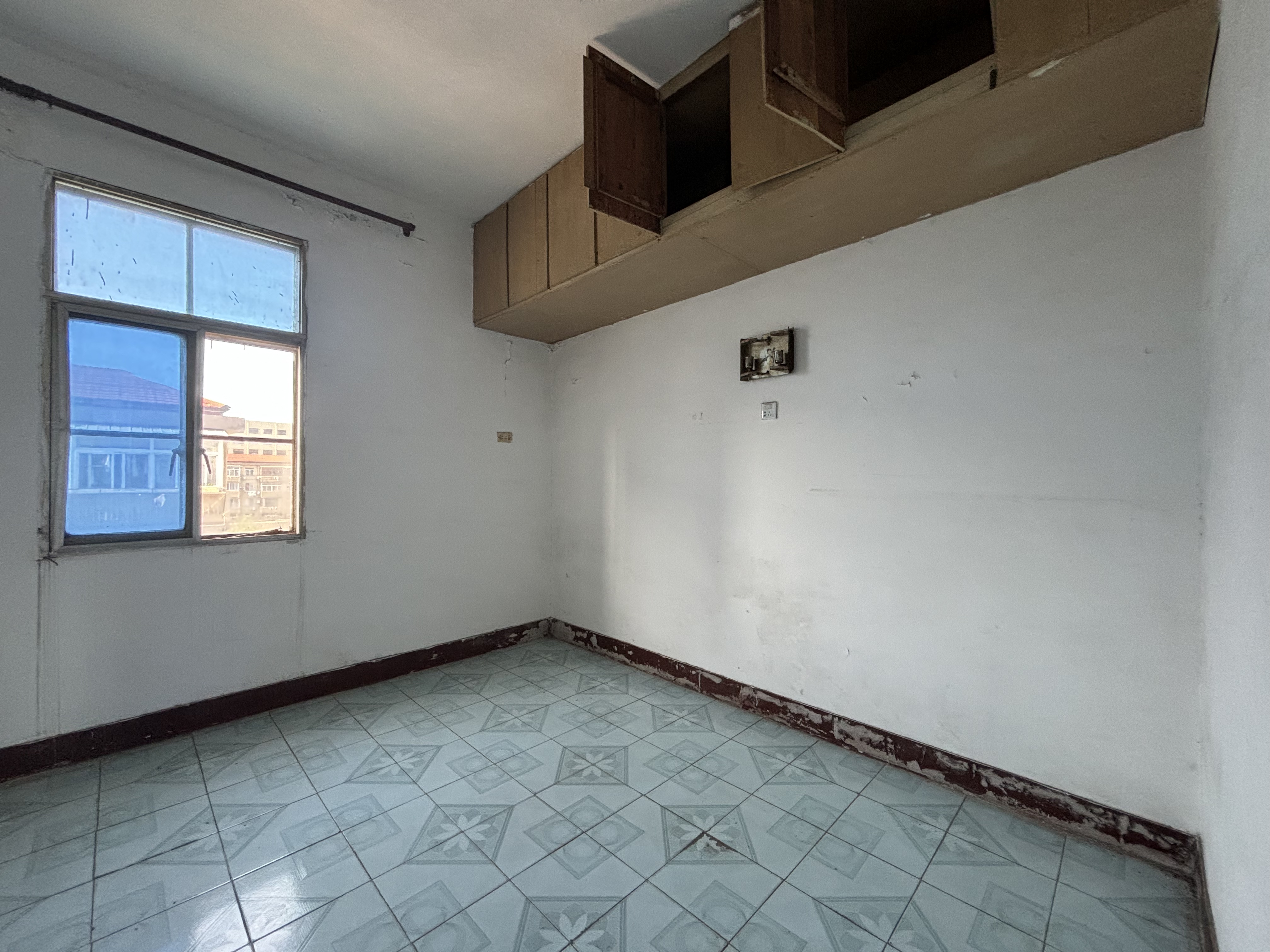 虹桥新村(朝霞路) 3室1厅1卫 72.64m&sup2;