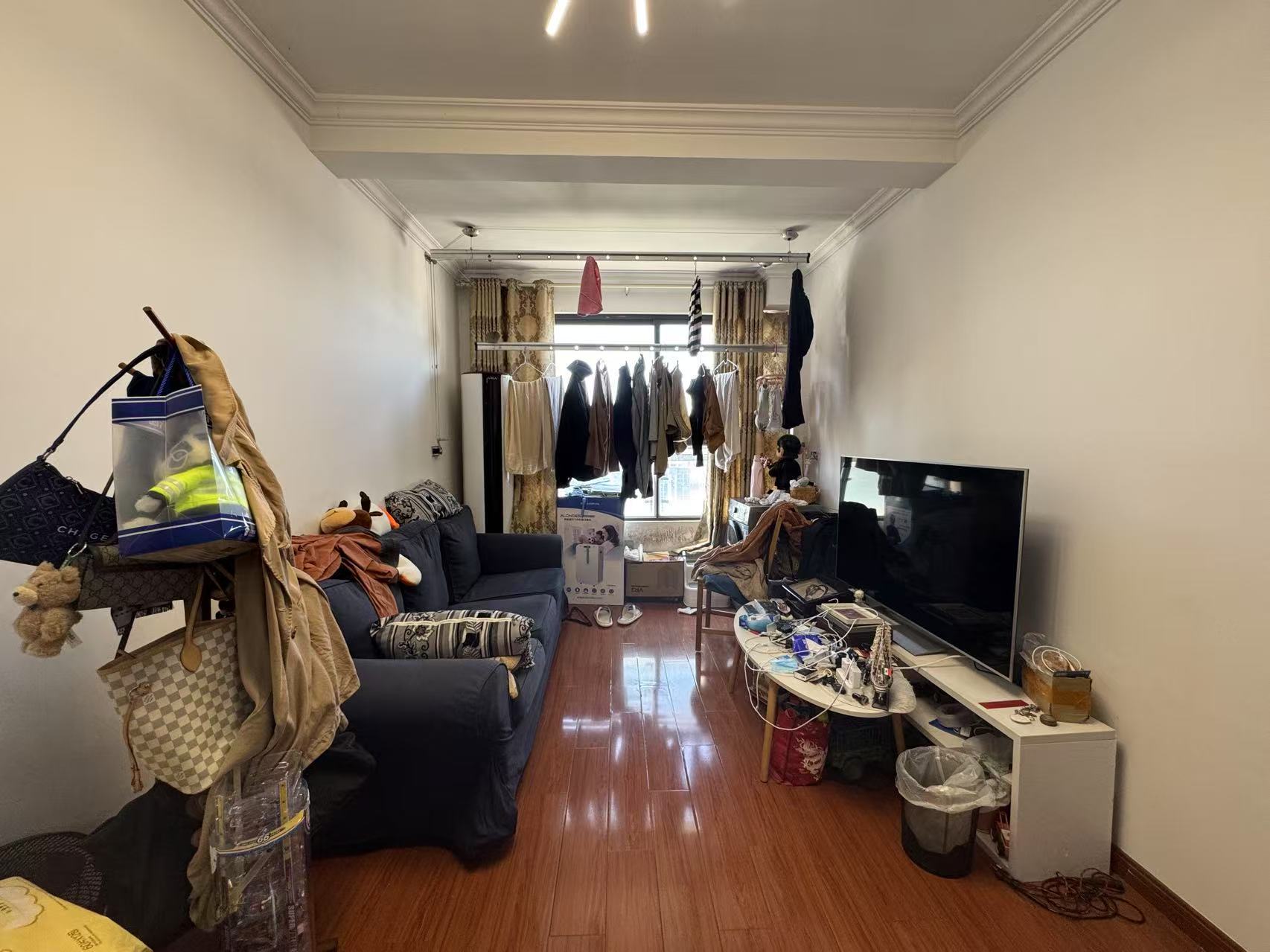 万达华府 3室2厅1卫 90.98m²