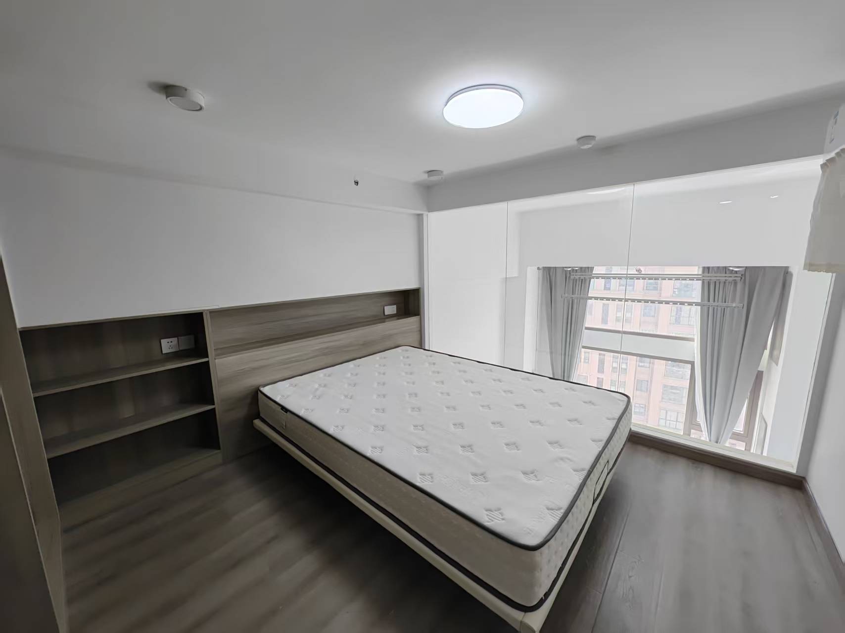 中港银座 1室2厅1卫 48m&sup2;
