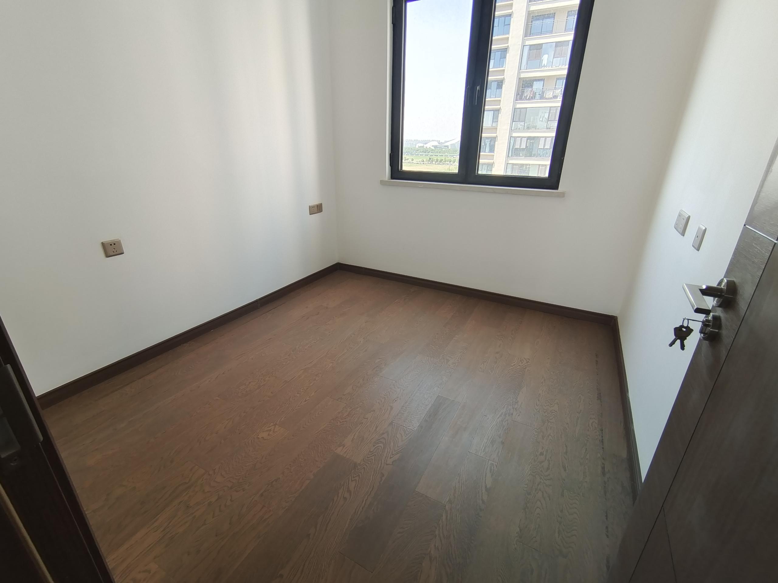 中海上东区 4室2厅2卫 143m&sup2;