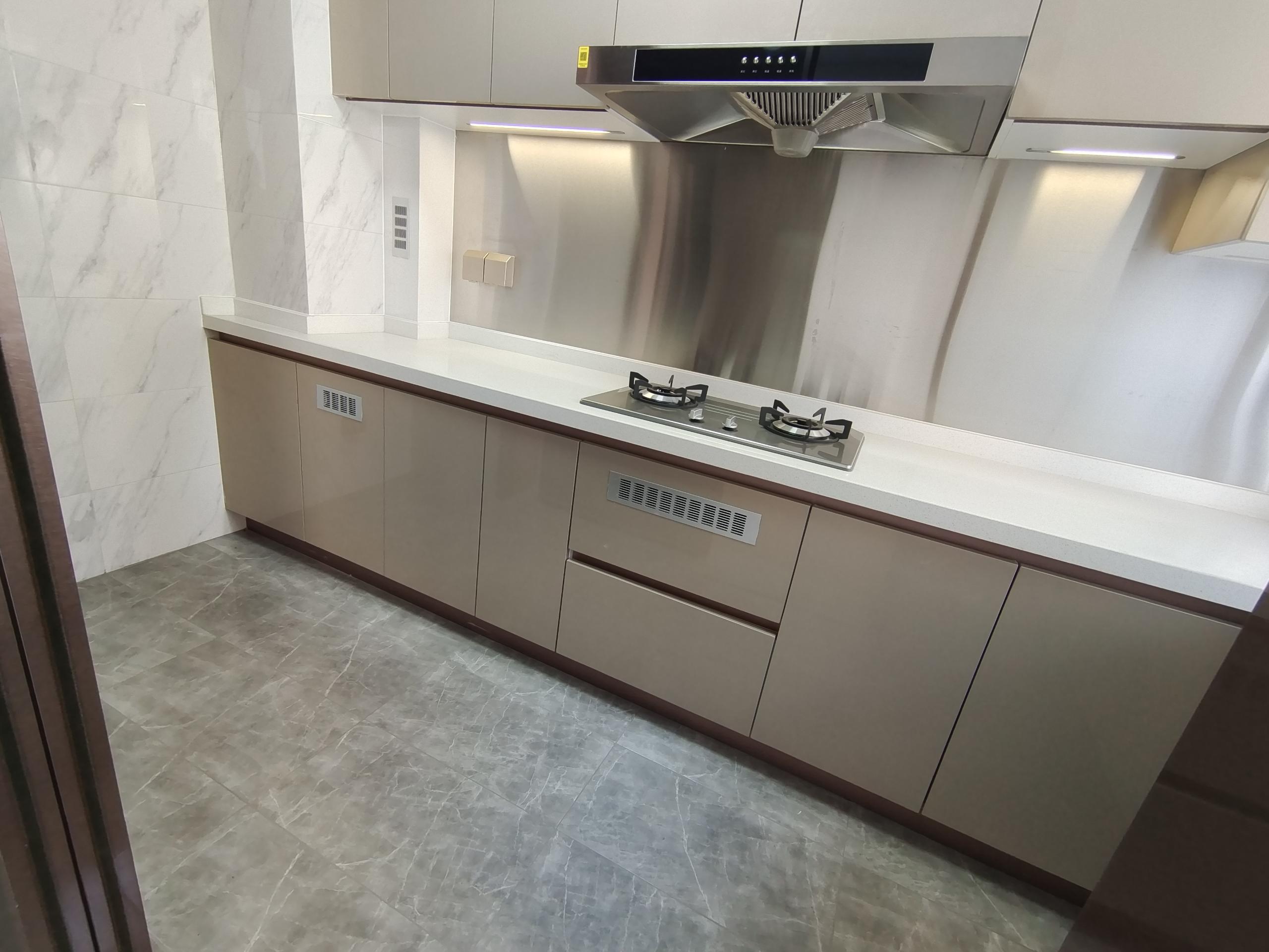 中海上东区 4室2厅2卫 143m&sup2;