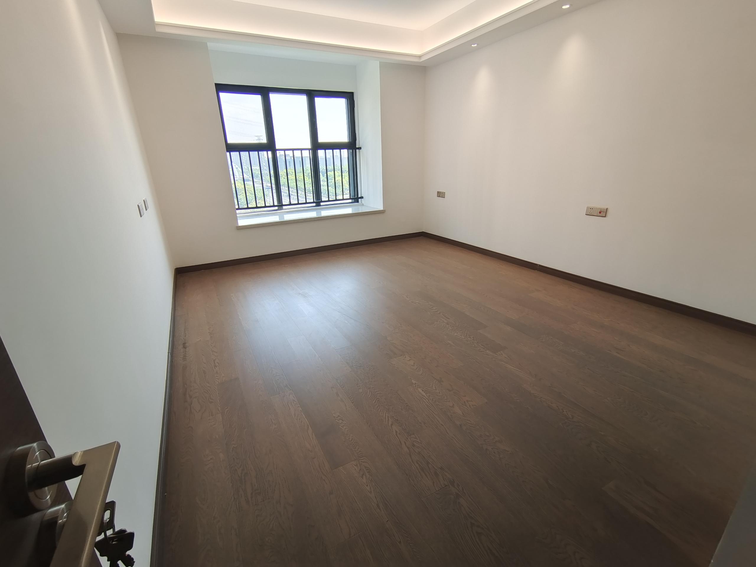 中海上东区 4室2厅2卫 143m&sup2;
