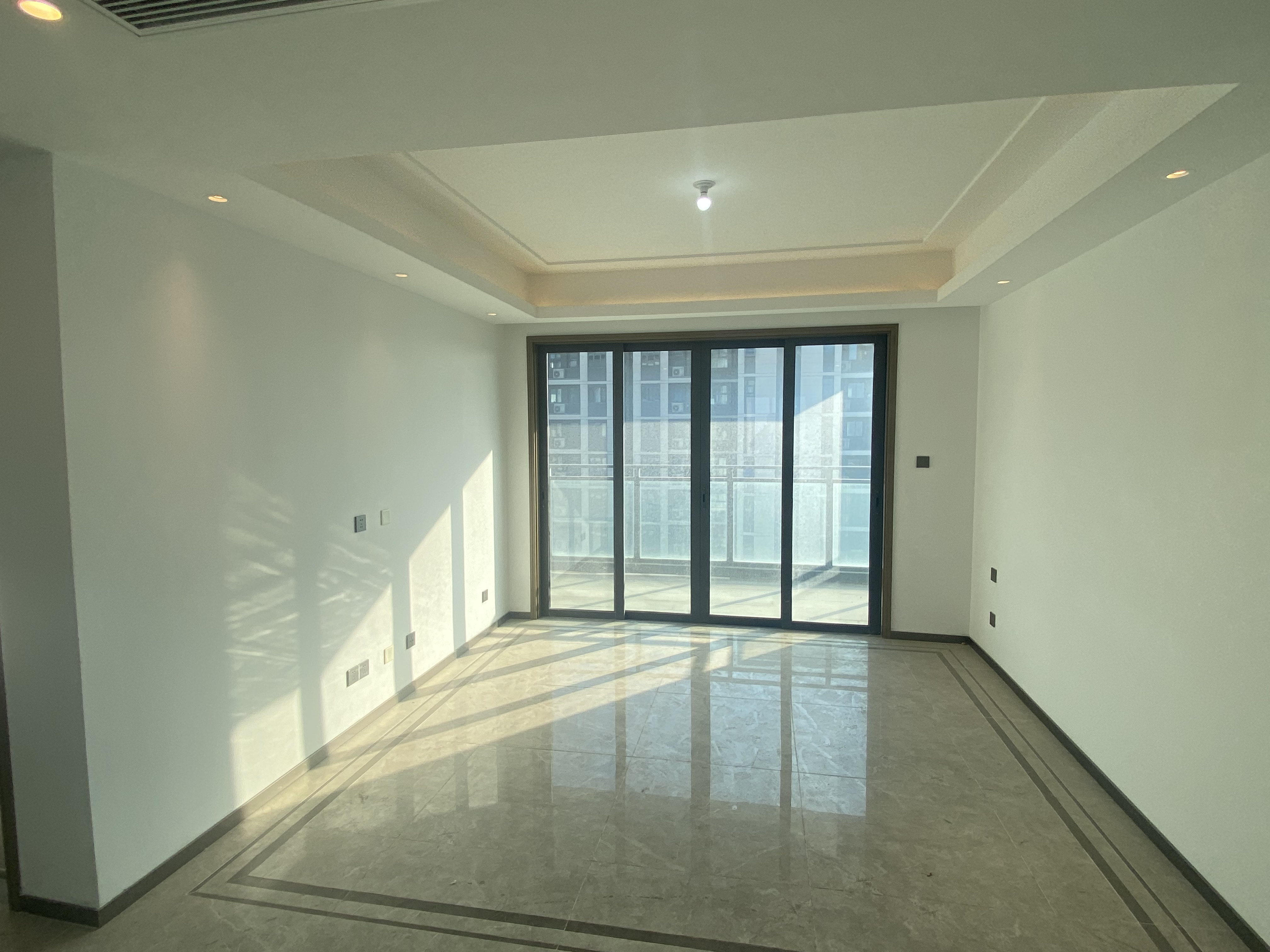 都会沁园 3室2厅2卫 123.17m&sup2;