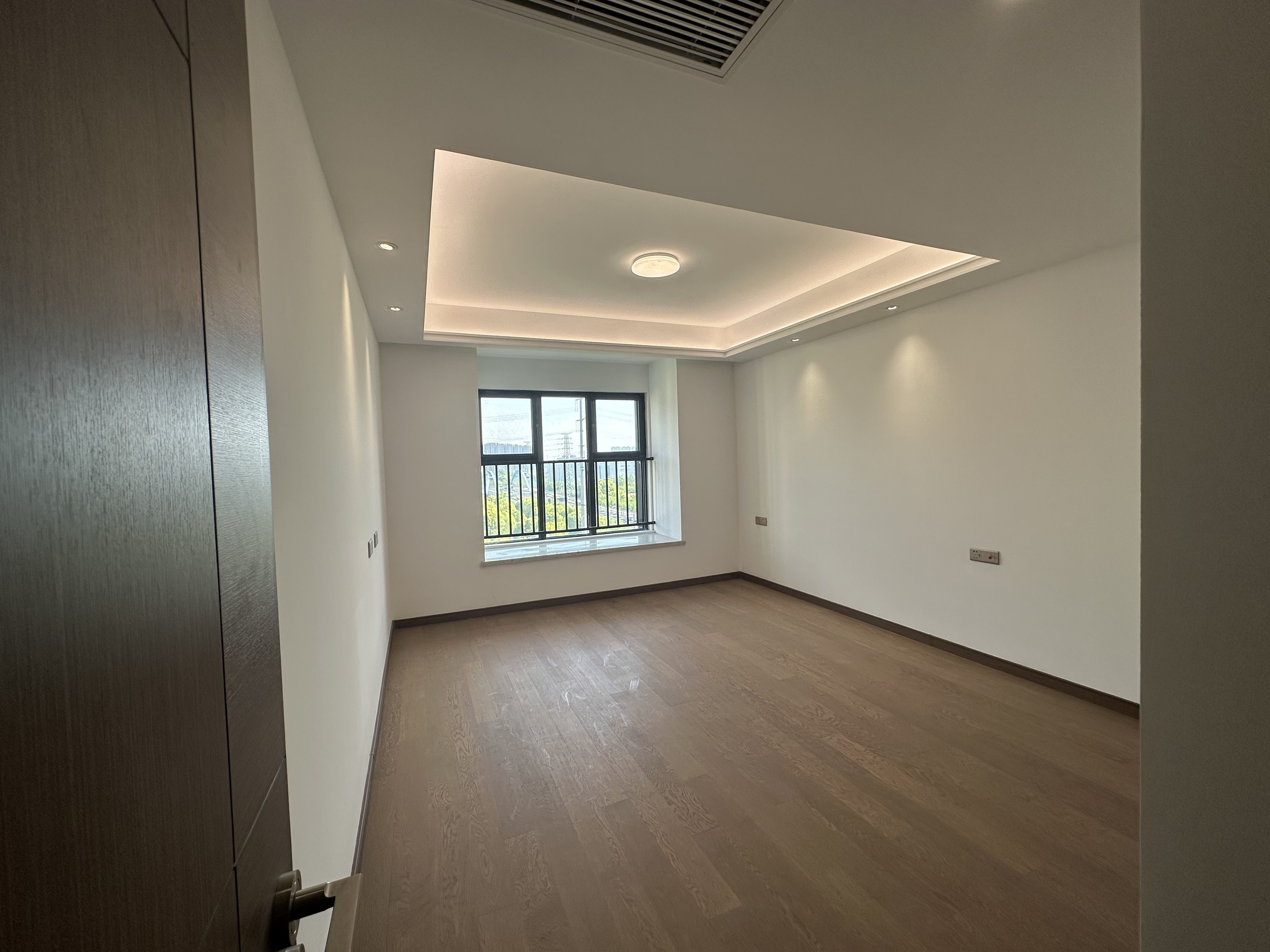 中海上东区 4室2厅2卫 143.4m&sup2;