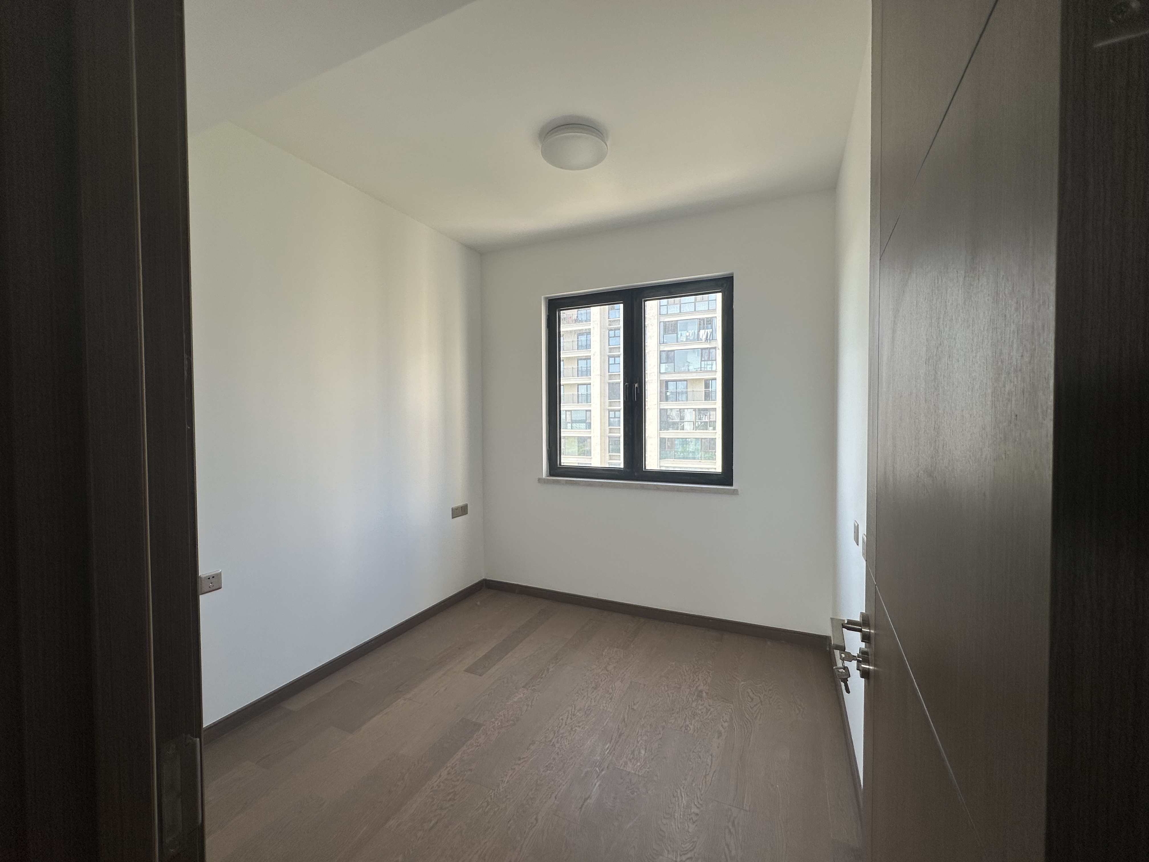 中海上东区 4室2厅2卫 143.4m&sup2;