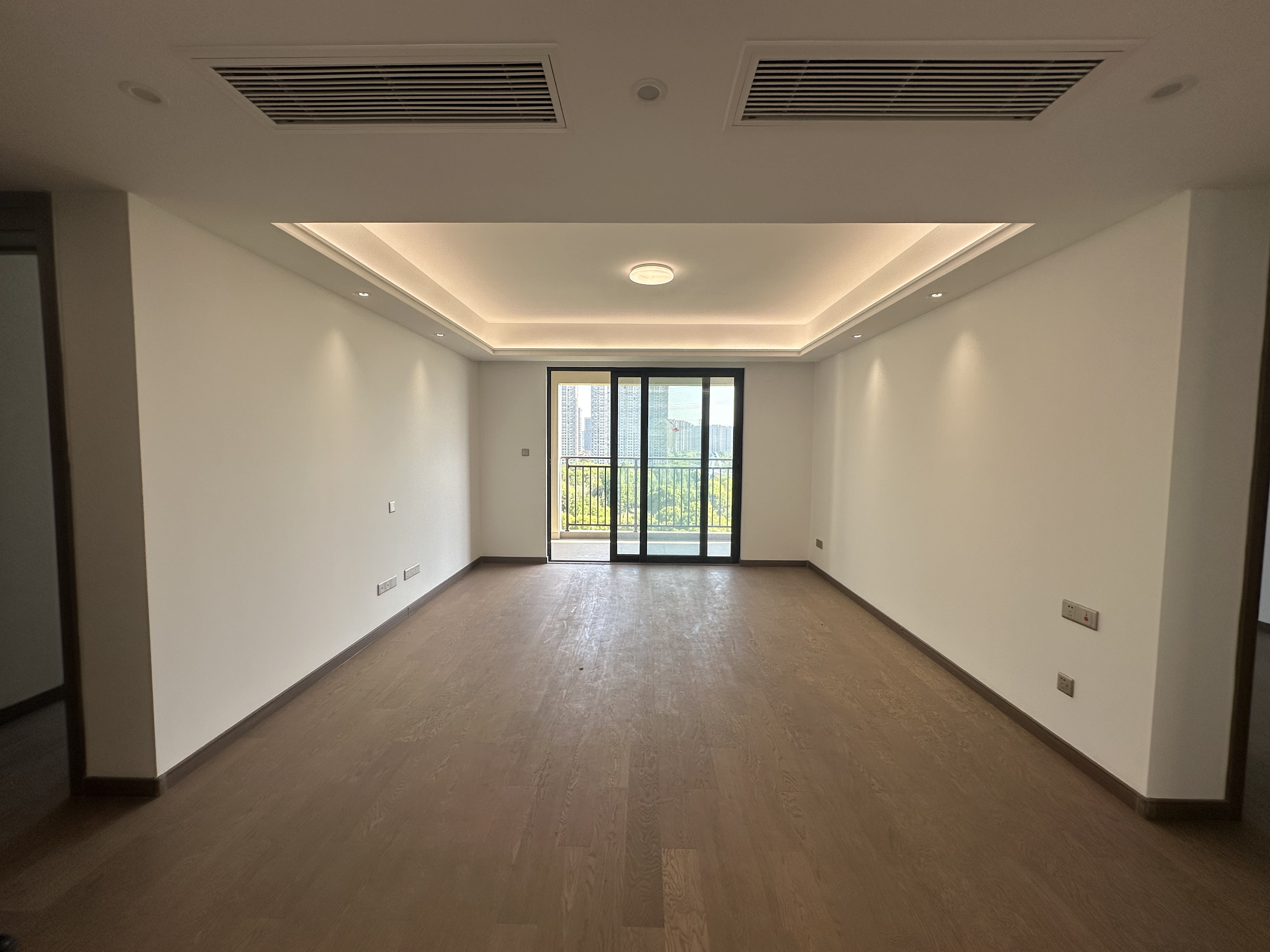 中海上东区 4室2厅2卫 143.4m²
