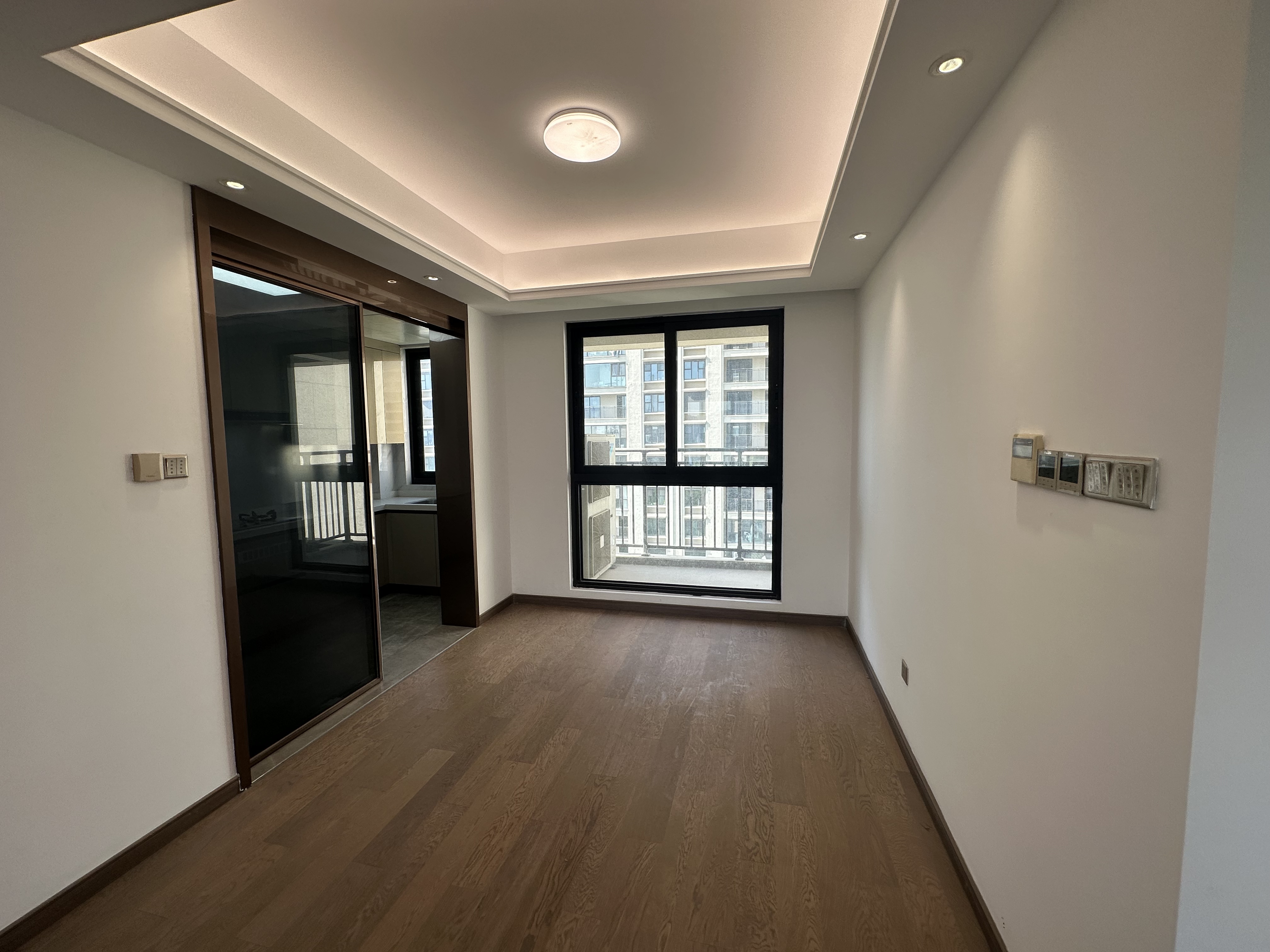 中海上东区 4室2厅2卫 143.4m&sup2;