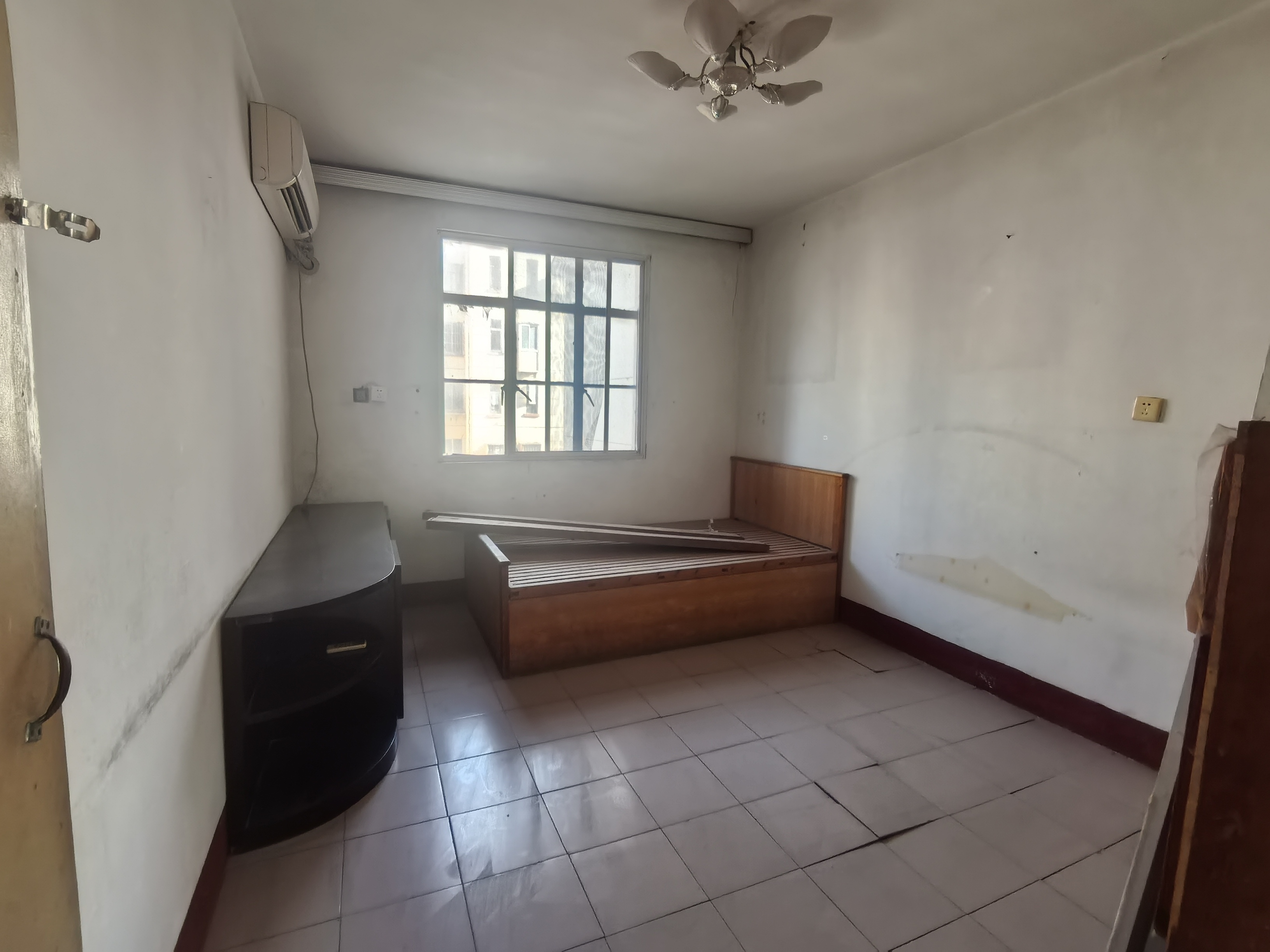 曙光社区 2室1厅1卫 60m&sup2;