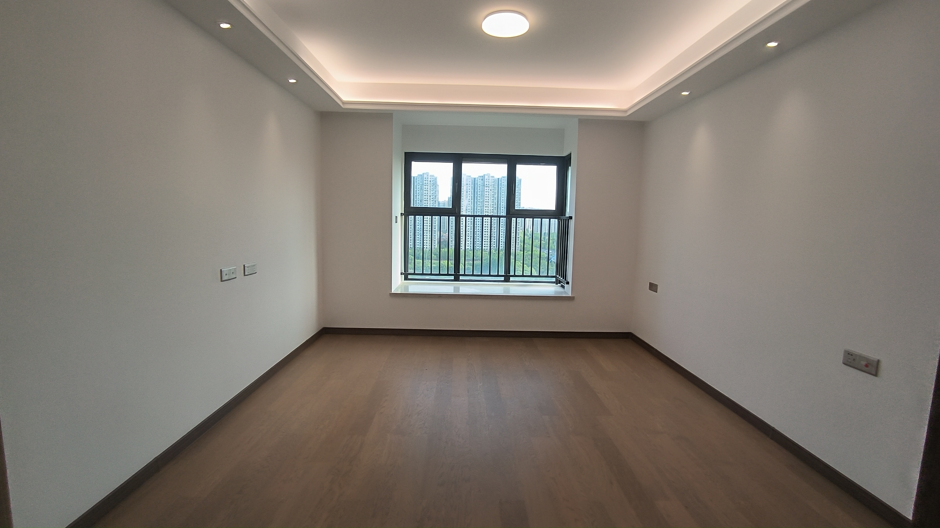 中海上东区 3室2厅2卫 127.23m&sup2;