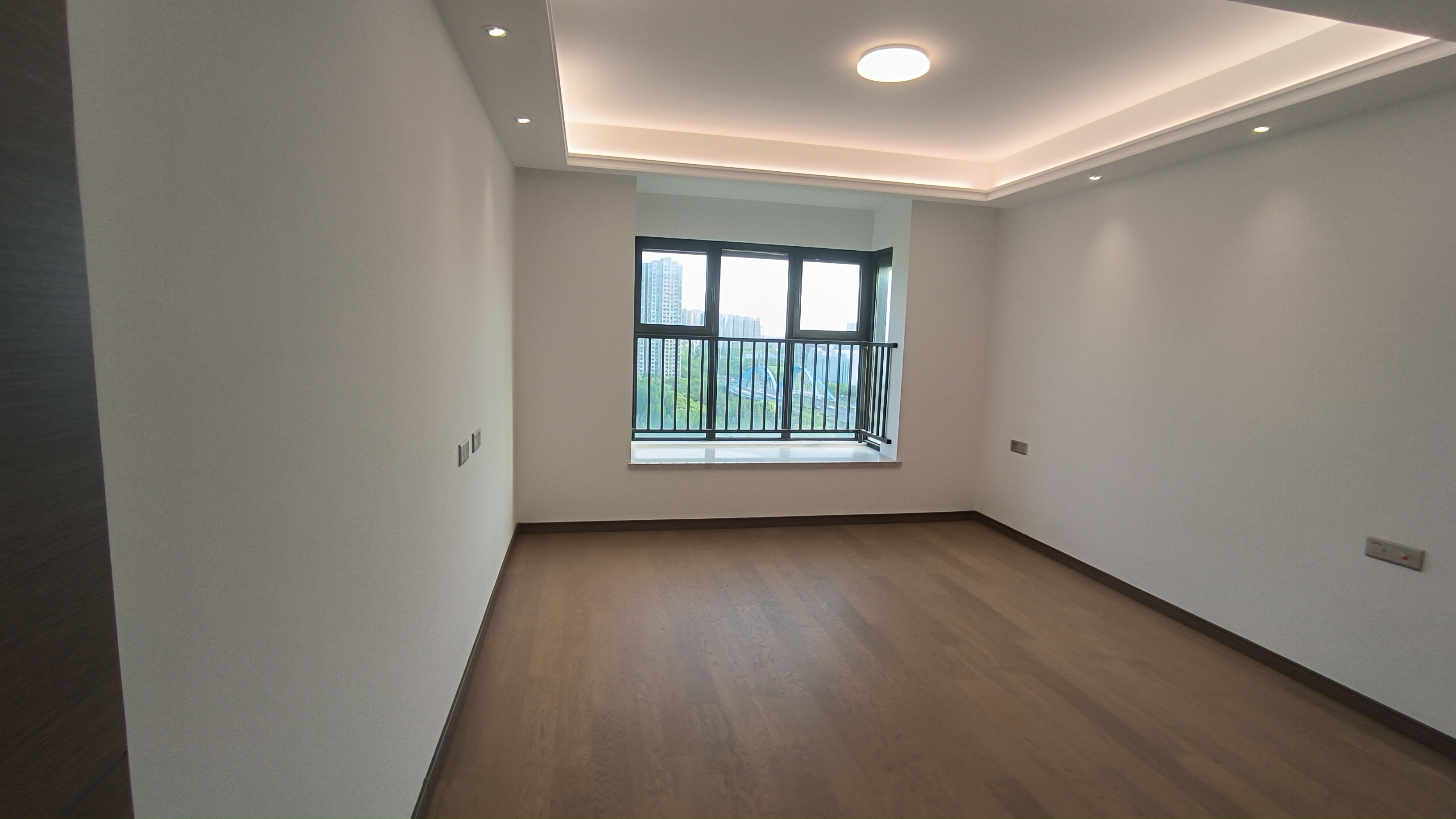 中海上东区 3室2厅2卫 127.23m&sup2;