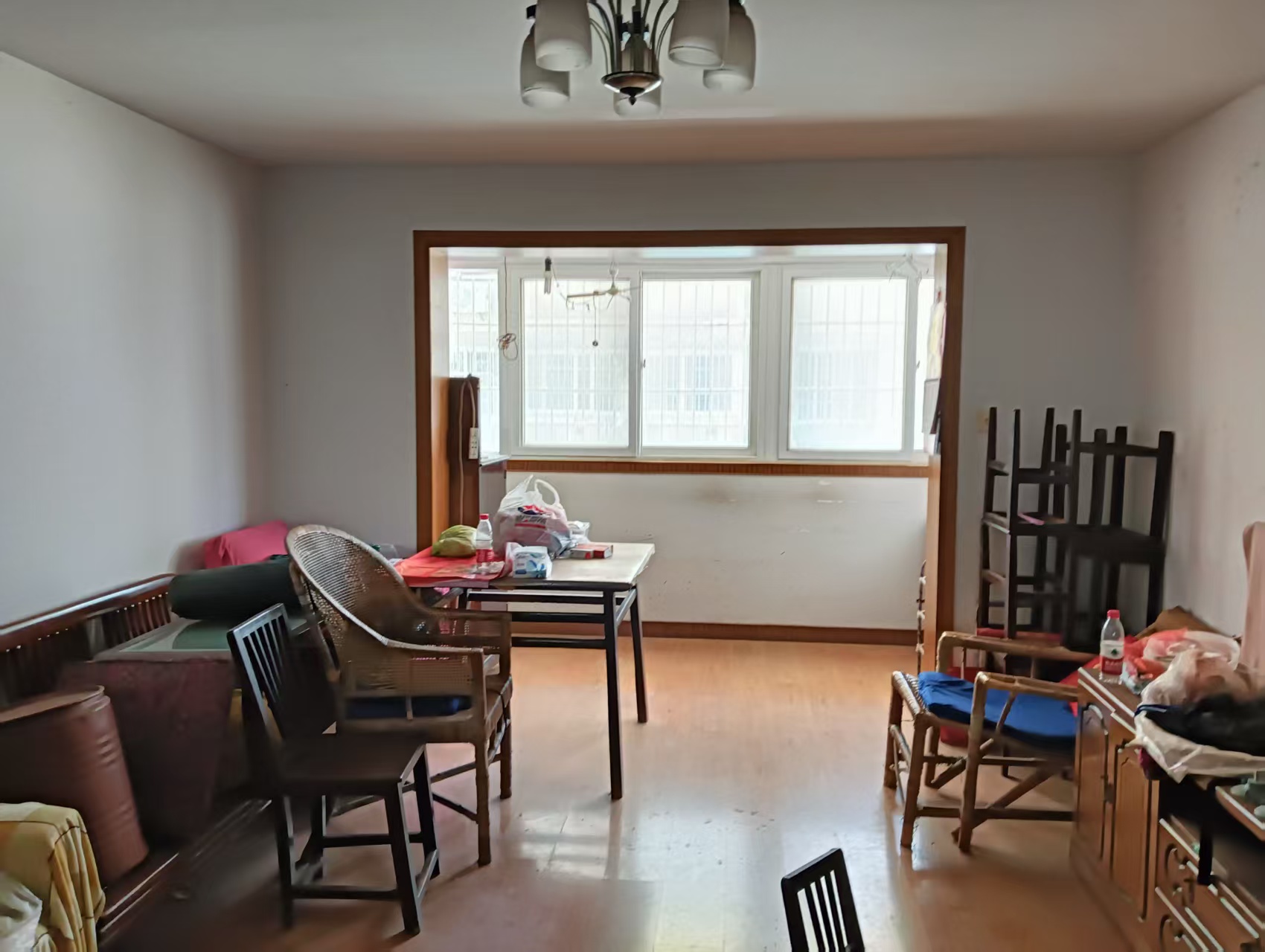 海港新村 3室1厅1卫 101.00m&sup2;