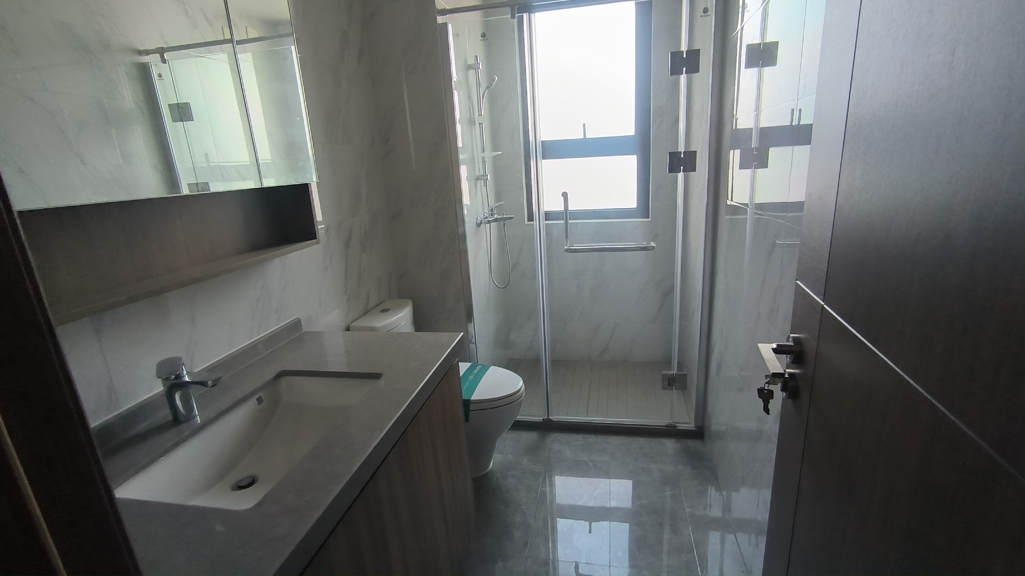 中海上东区 4室2厅2卫 143.4m&sup2;