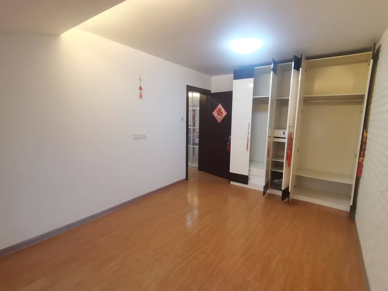 世纪新城 5室2厅2卫 138.00m&sup2;