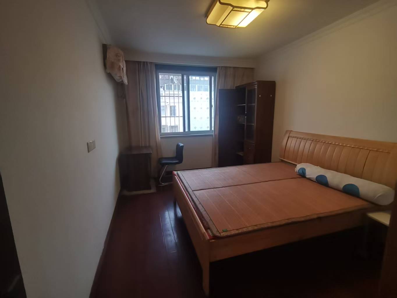 世纪新城 5室2厅2卫 138.00m&sup2;