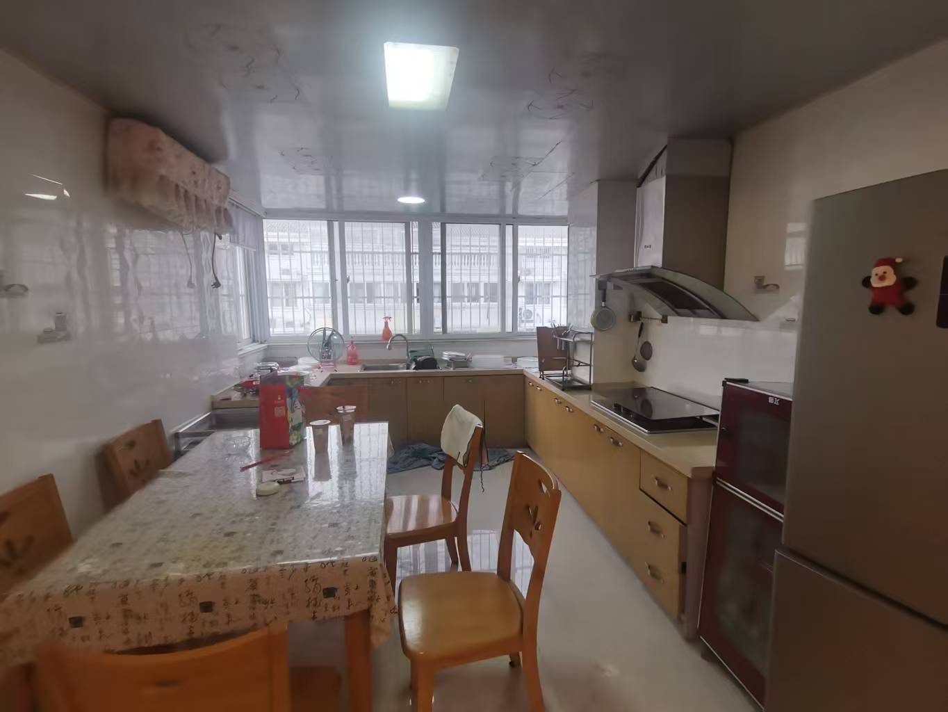 世纪新城 5室2厅2卫 138.00m&sup2;