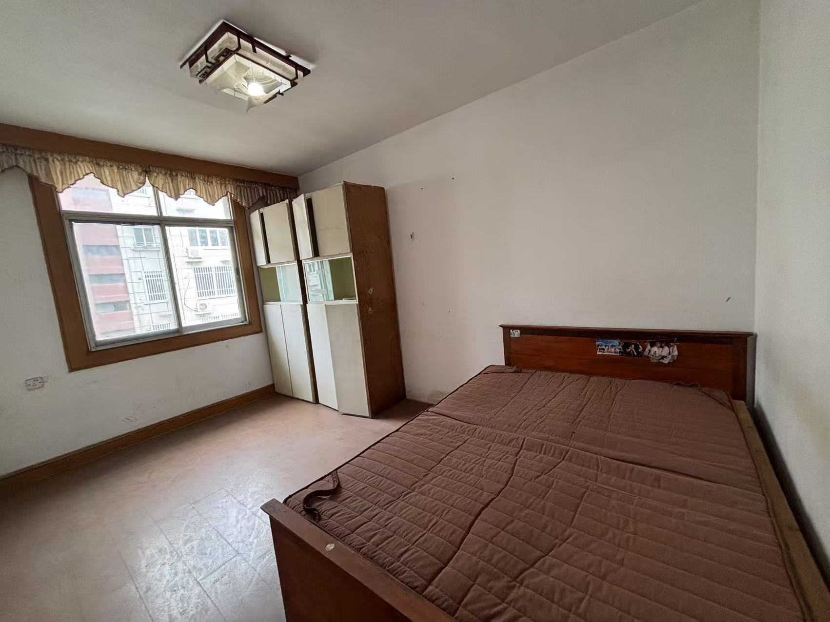 光明新村 2室1厅1卫 65.5m&sup2;