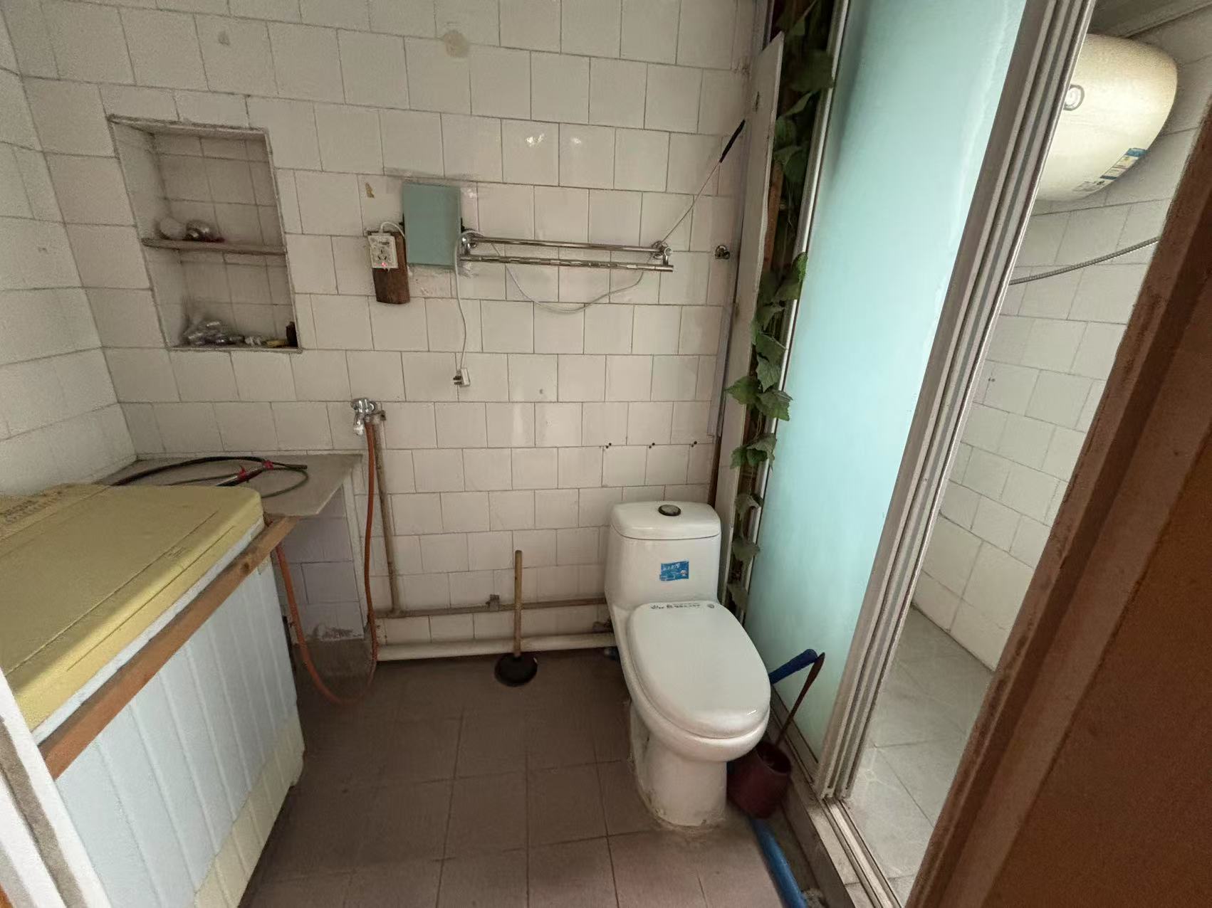 光明新村 2室1厅1卫 65.5m&sup2;