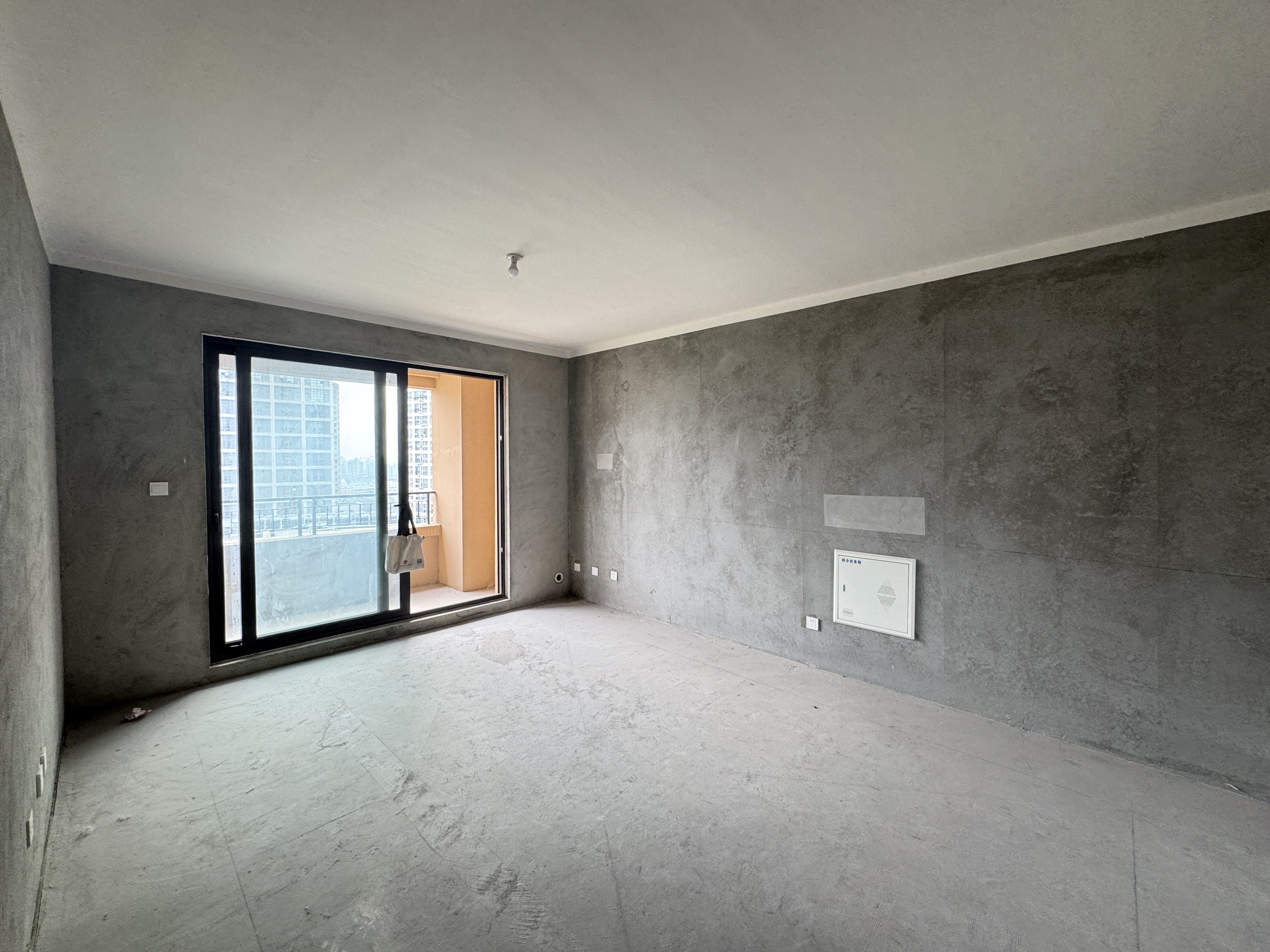 保利香槟国际 4室2厅2卫 139m&sup2;
