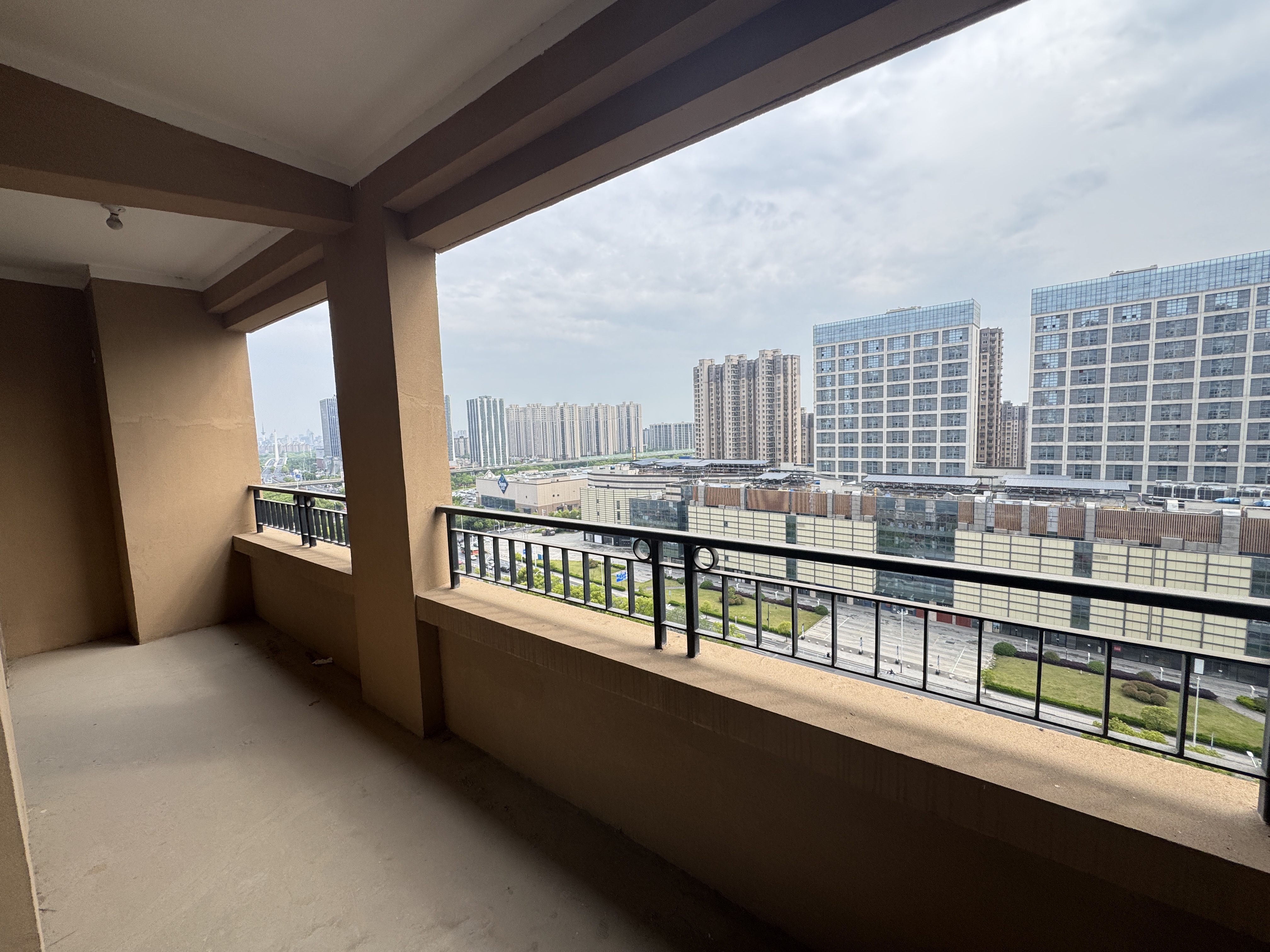 保利香槟国际 4室2厅2卫 139m&sup2;