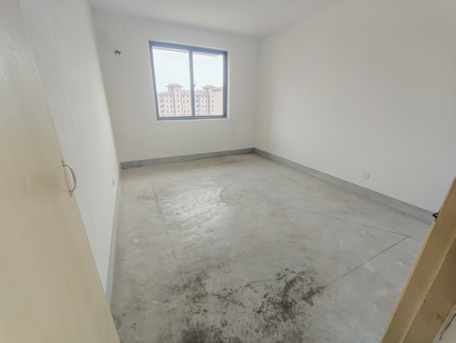 观河华府 2室2厅1卫 100m&sup2;