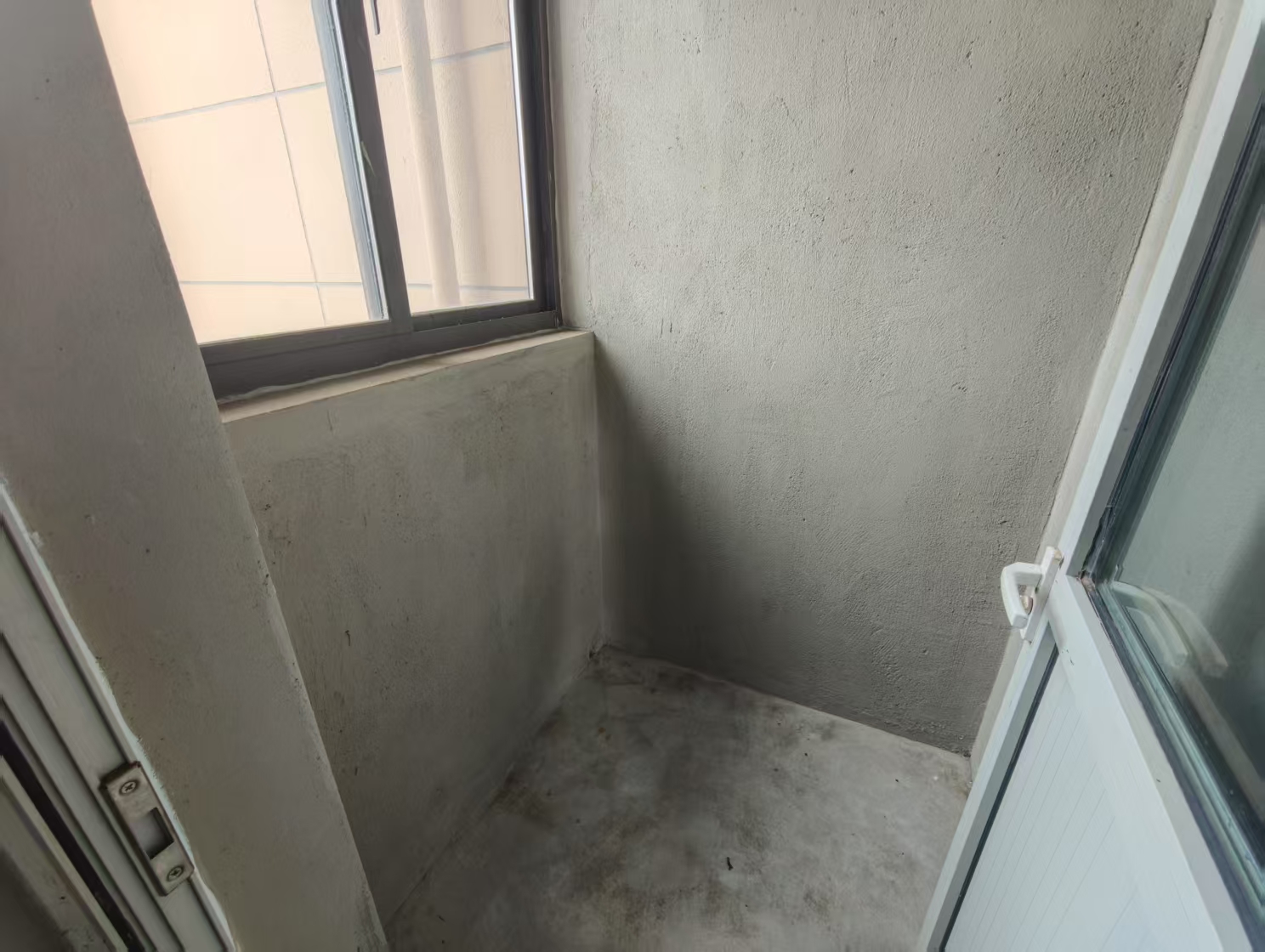 观河华府 2室2厅1卫 100m&sup2;