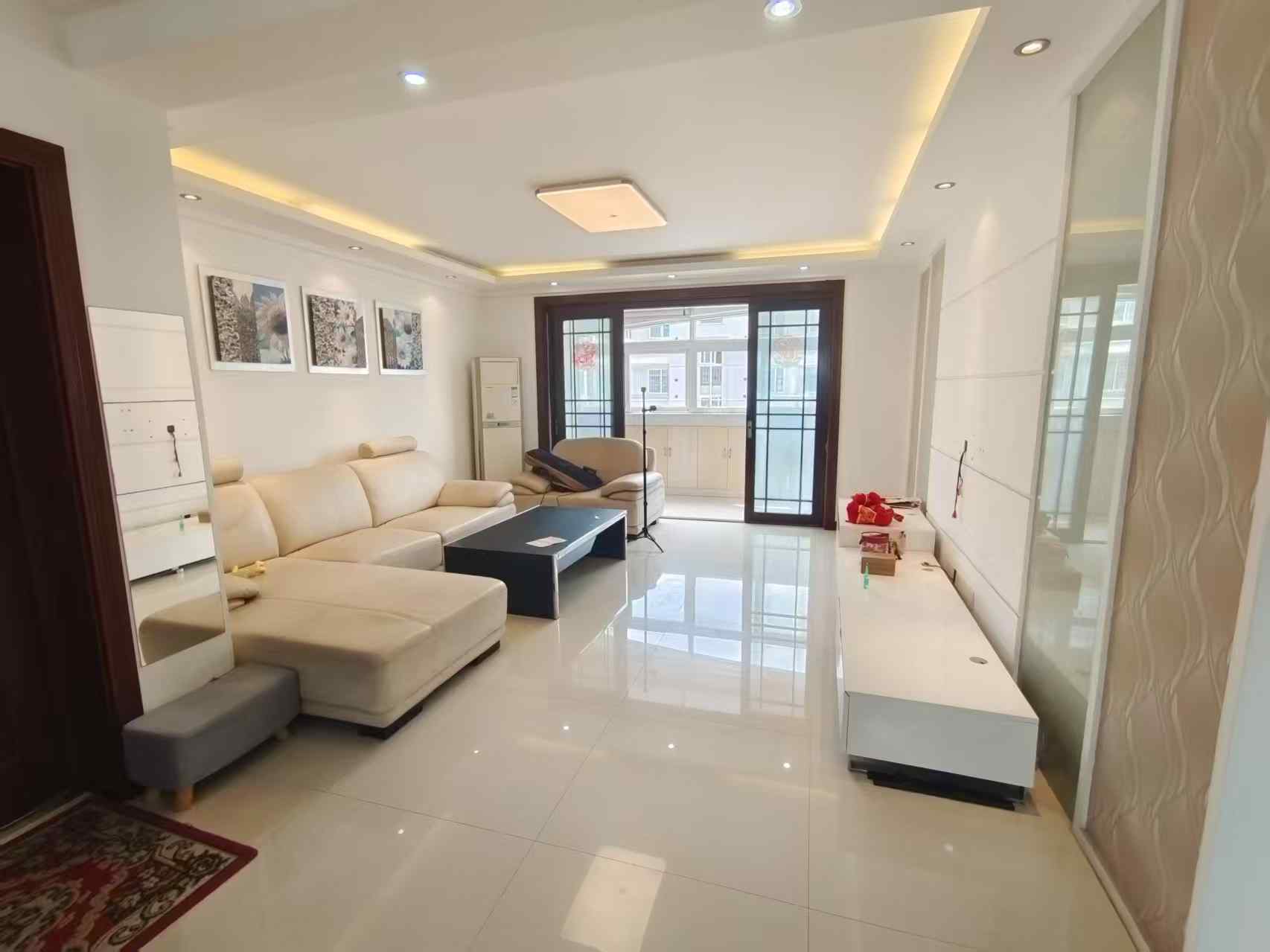 春晖花园 3室1厅1卫 135.00m²