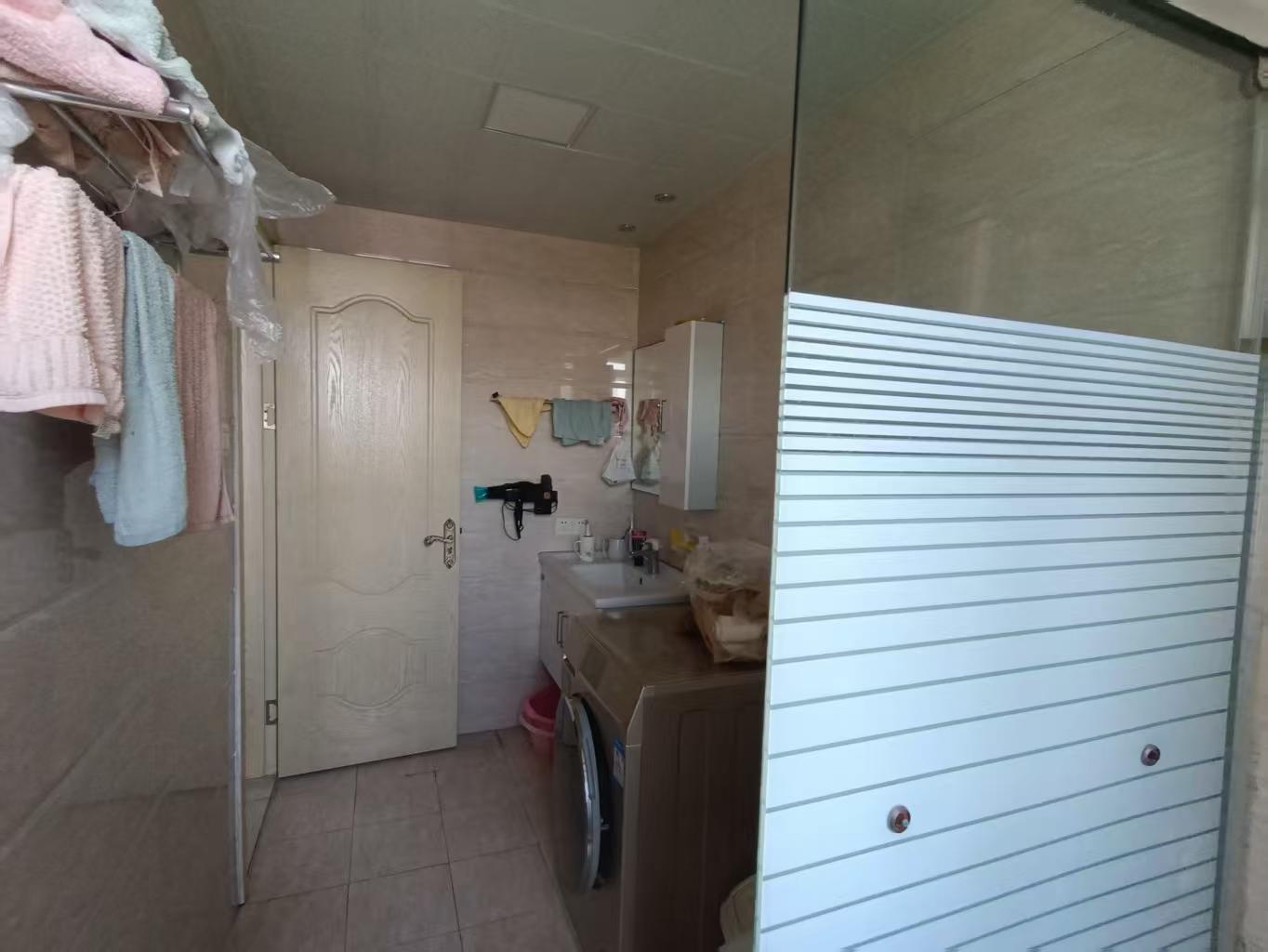 裕豐廣場 2室2厅1卫 112m&sup2;