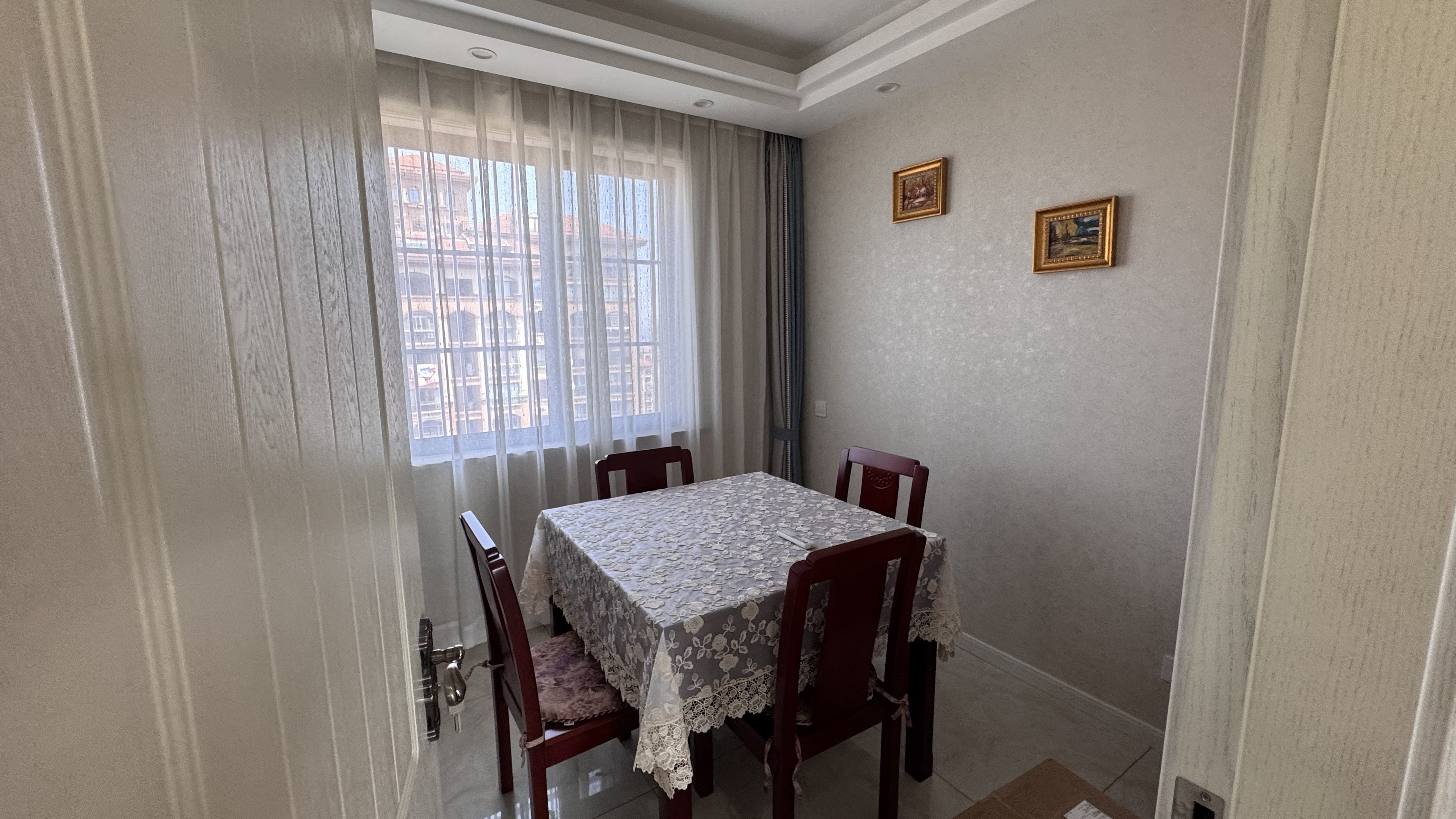 华强城一期 4室2厅2卫 190m&sup2;