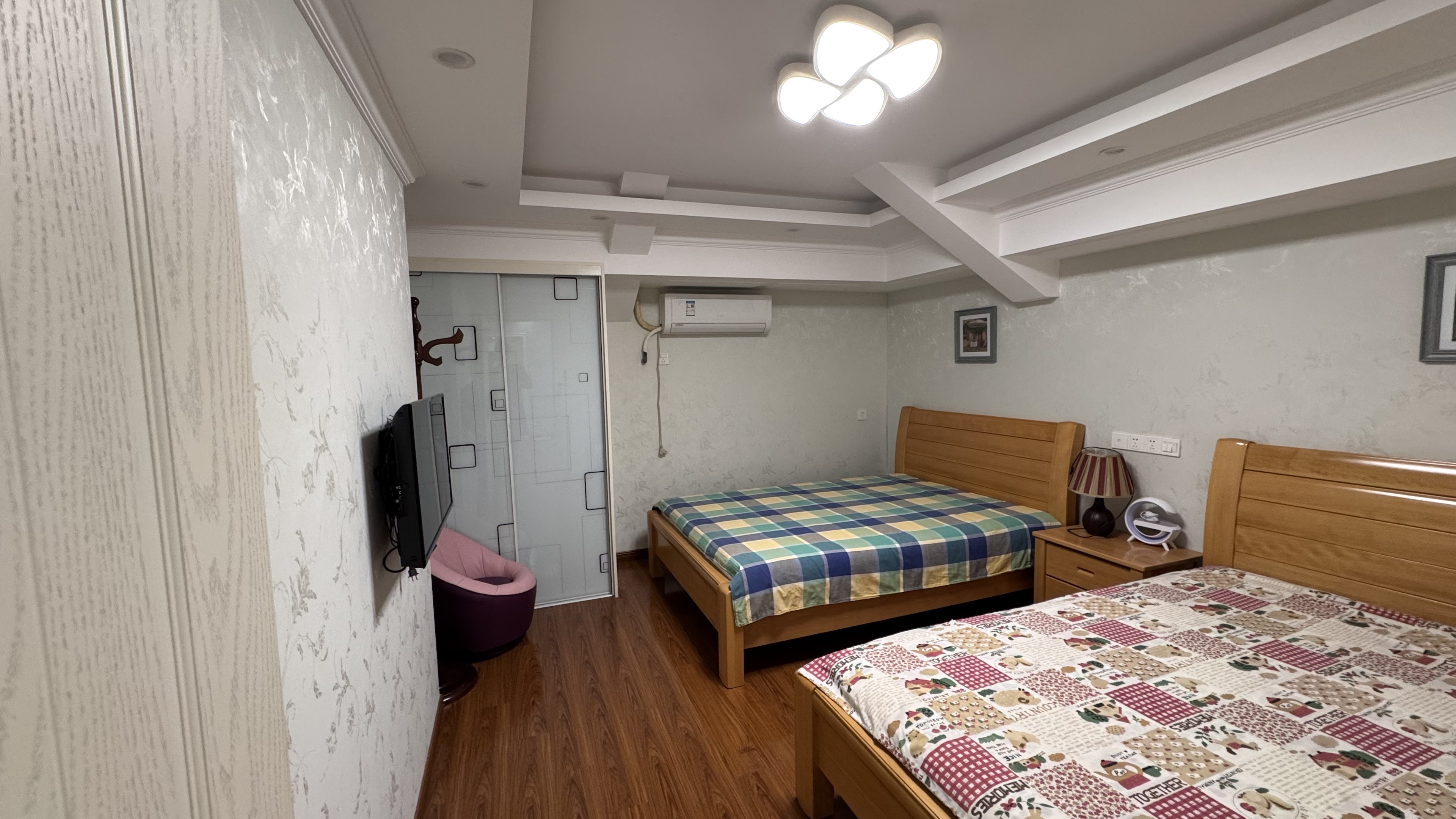 华强城一期 4室2厅2卫 190m&sup2;