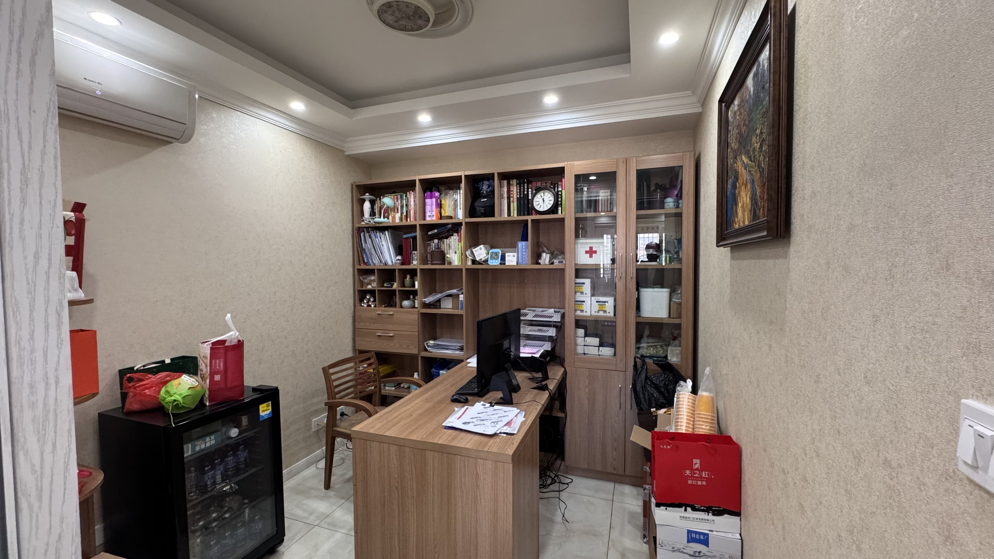 华强城一期 4室2厅2卫 190m&sup2;