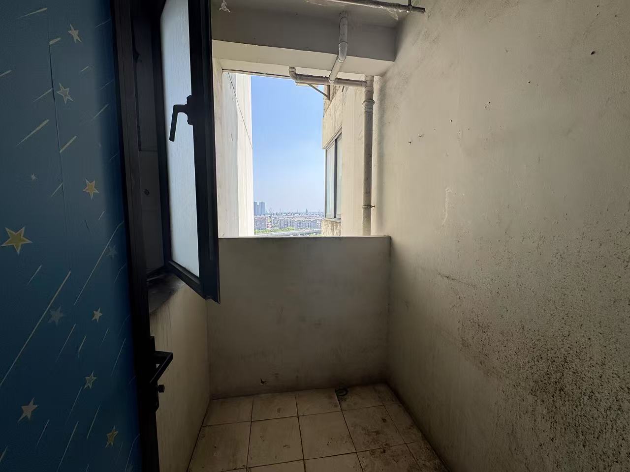 高迪晶城 3室2厅2卫 138m&sup2;
