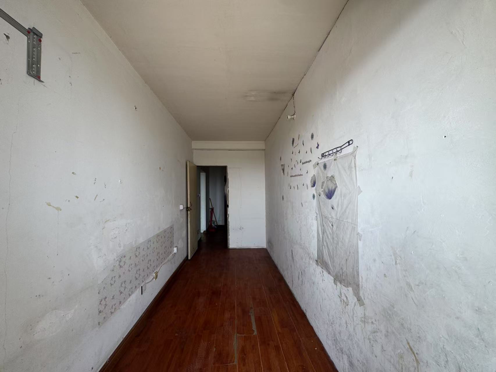 高迪晶城 3室2厅2卫 138m&sup2;