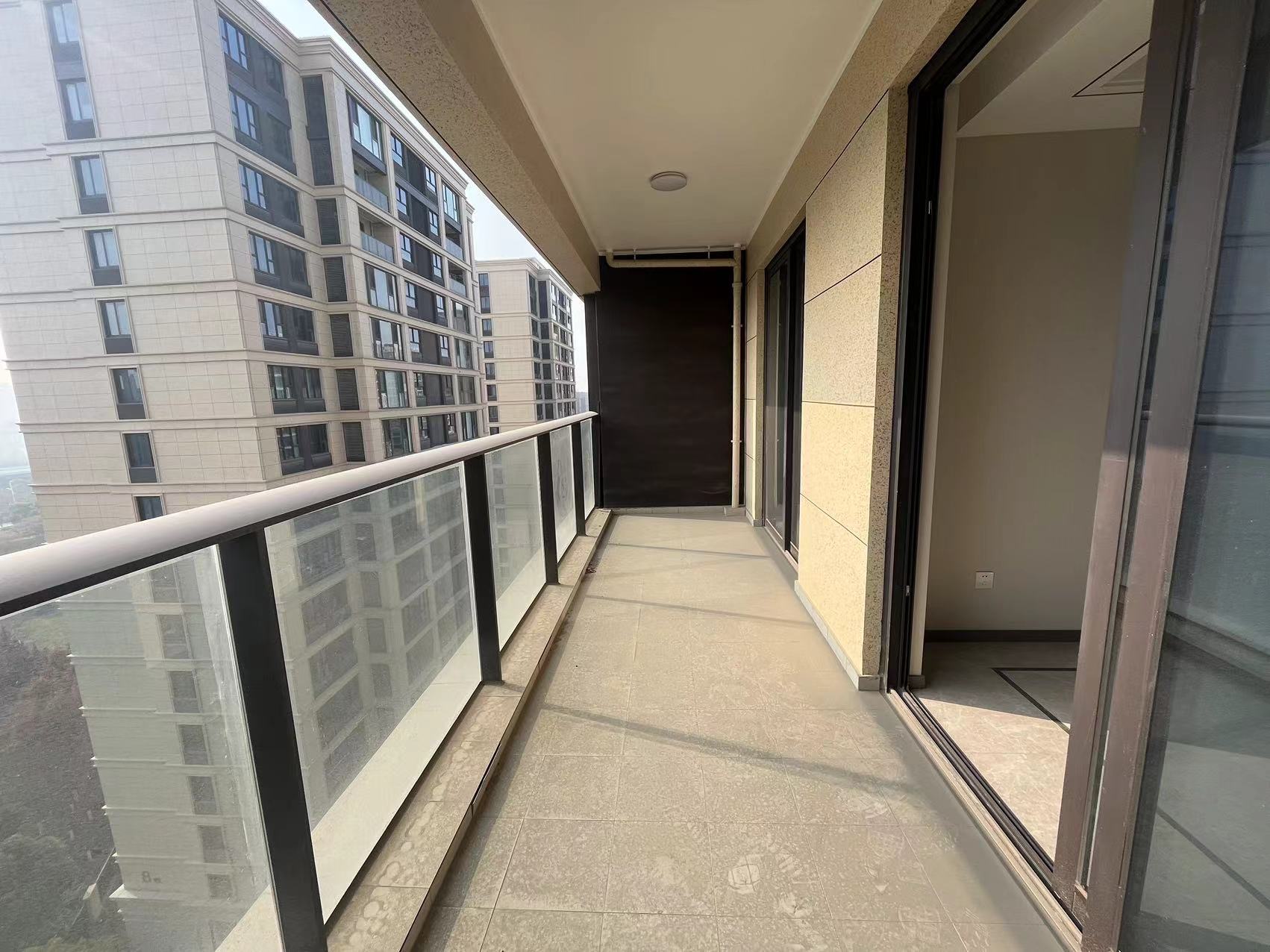 绿城&middot;诚园 4室2厅2卫 159.81m&sup2;