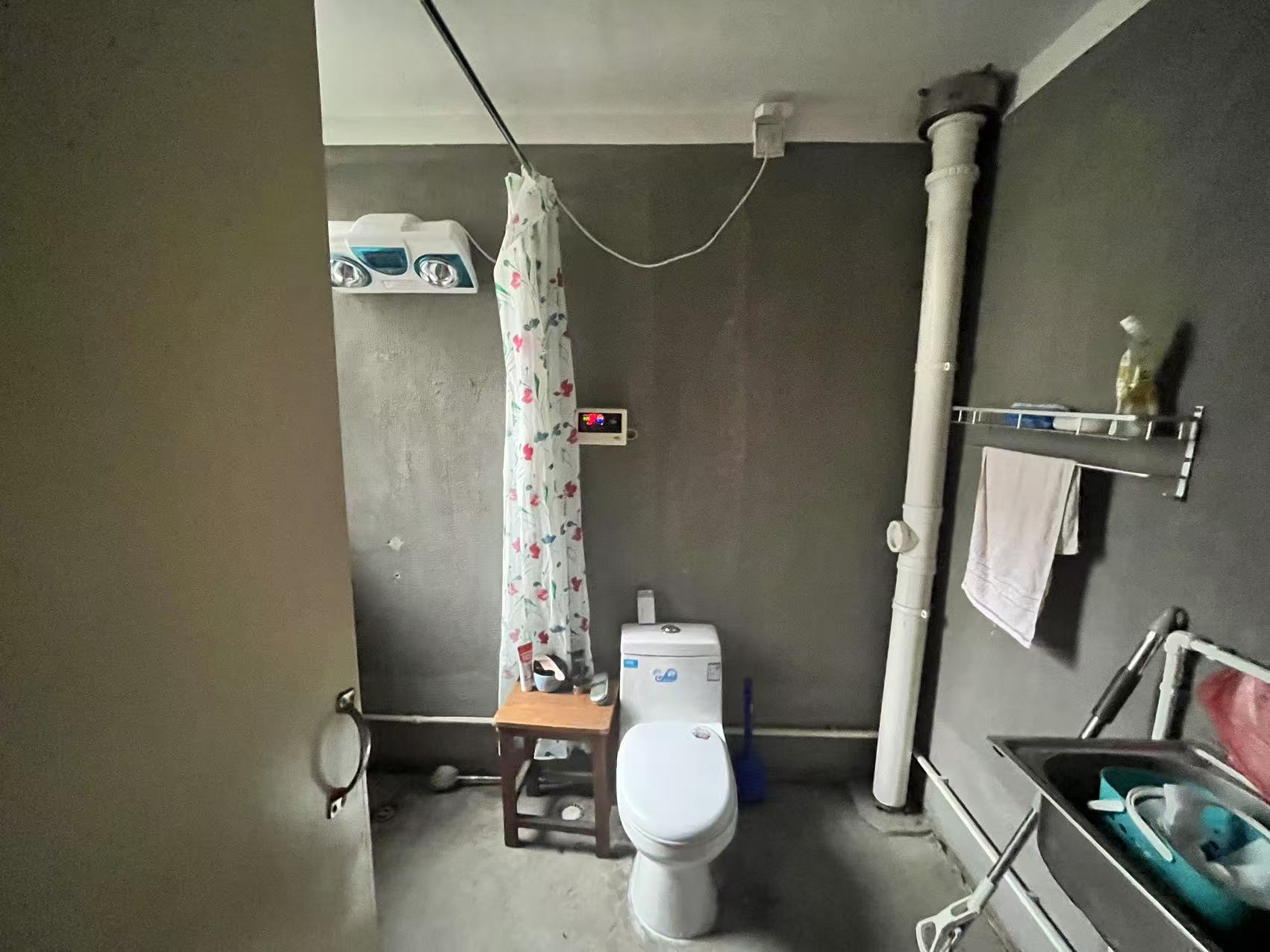 虹东花苑 2室1厅1卫 64m&sup2;